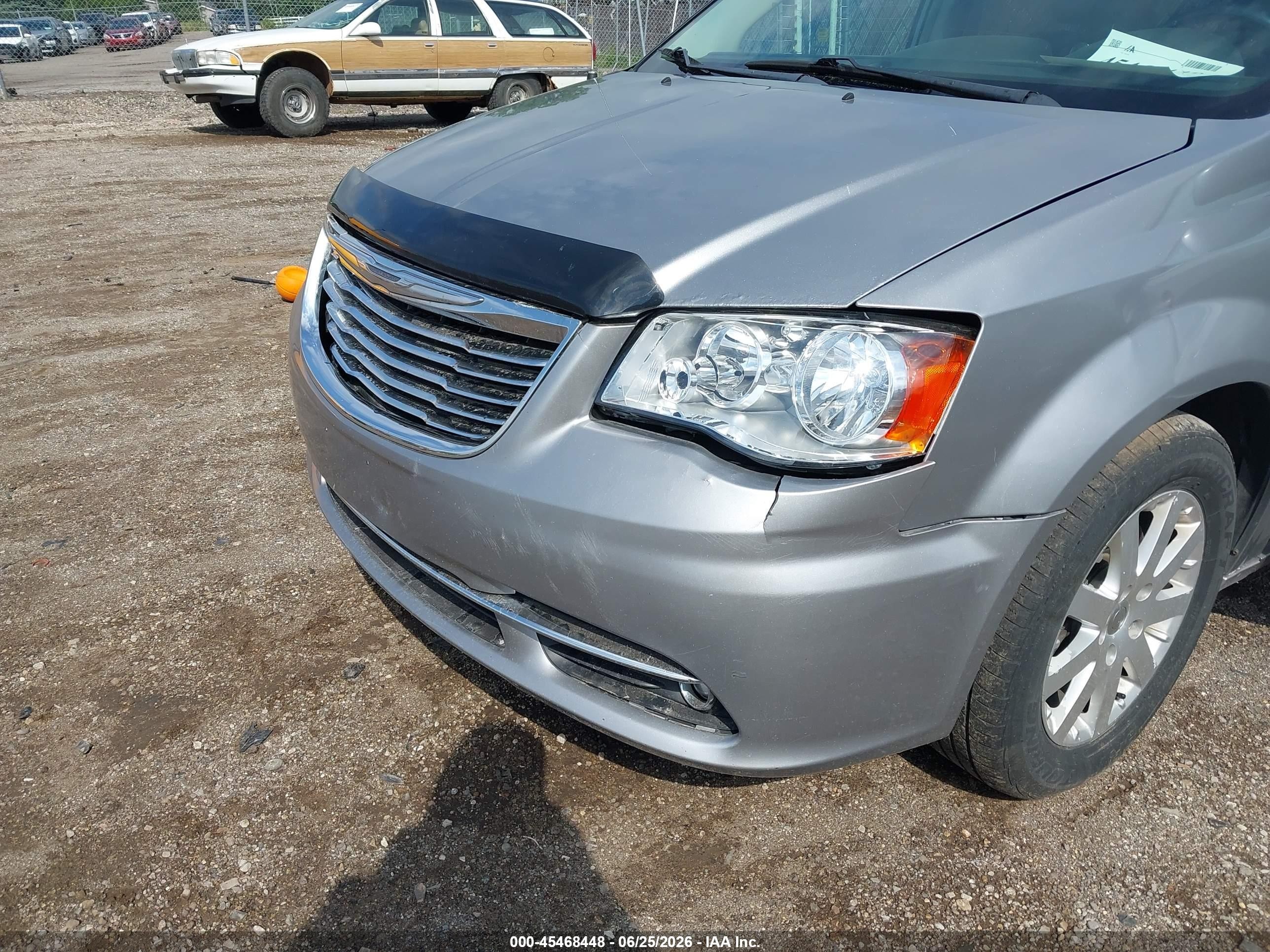 2014 Chrysler Town & Country Touring Серебряный vin: 2C4RC1BG4ER159759