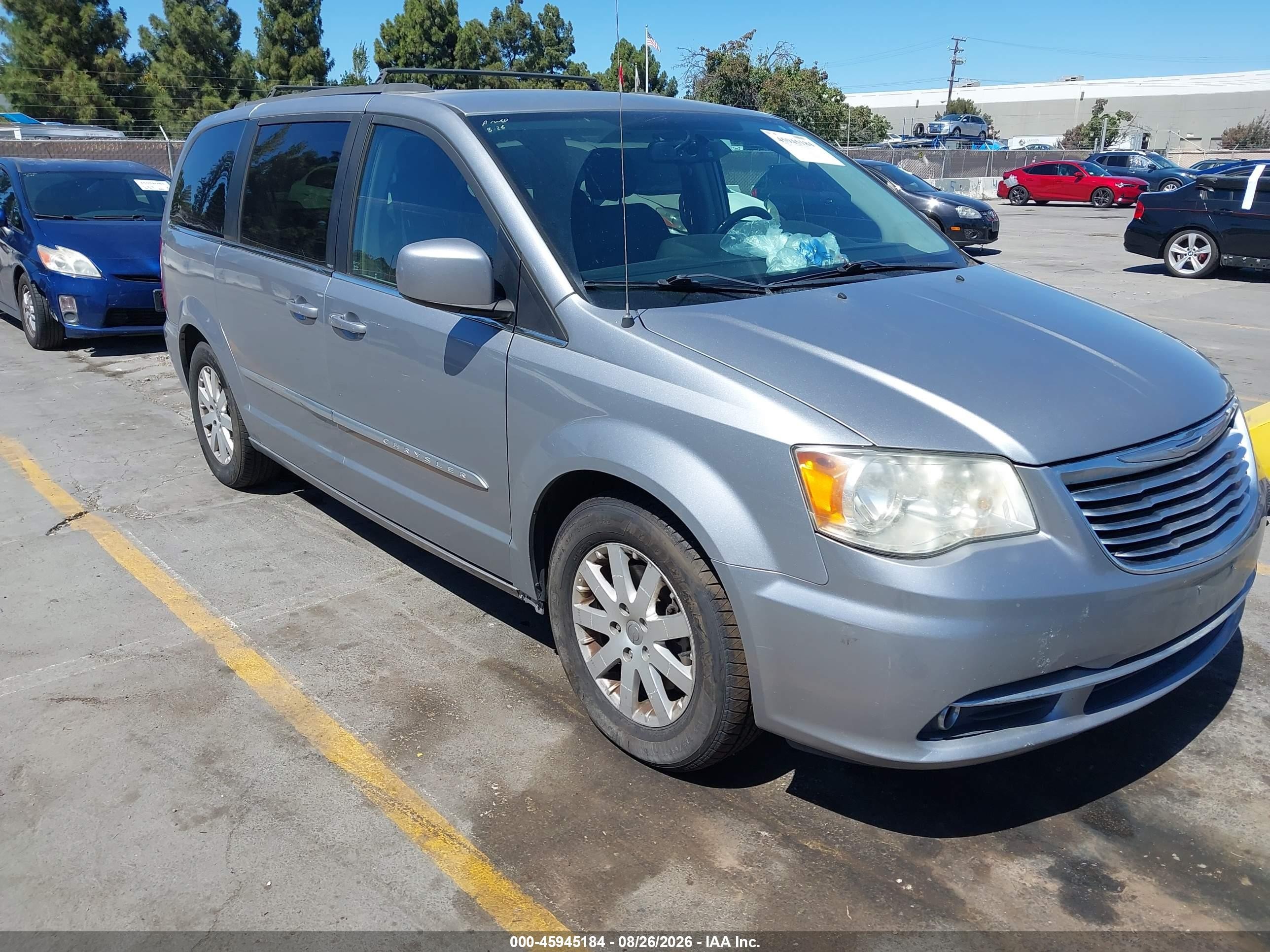 2014 Chrysler Town & Country Touring Silver vin: 2C4RC1BG4ER220656