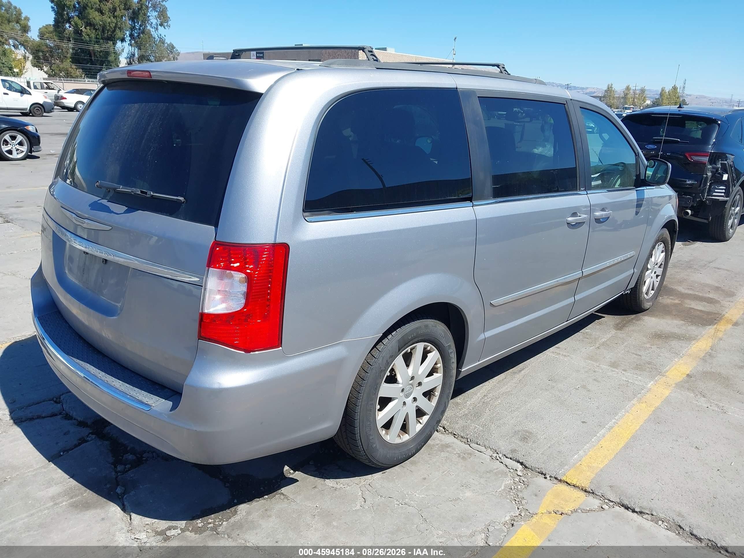 2014 Chrysler Town & Country Touring Silver vin: 2C4RC1BG4ER220656