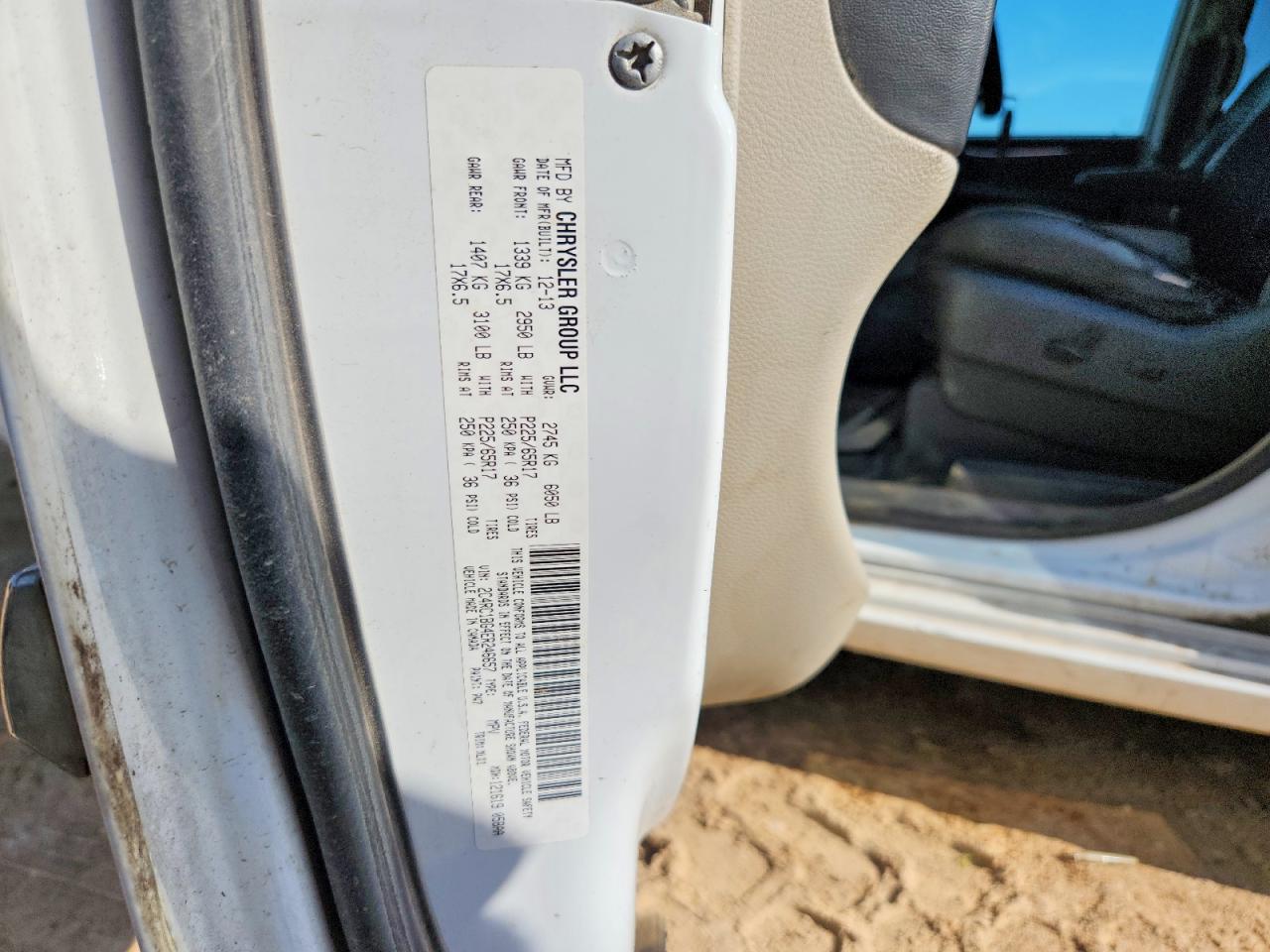 2014 Chrysler Town & Country Touring White vin: 2C4RC1BG4ER246657