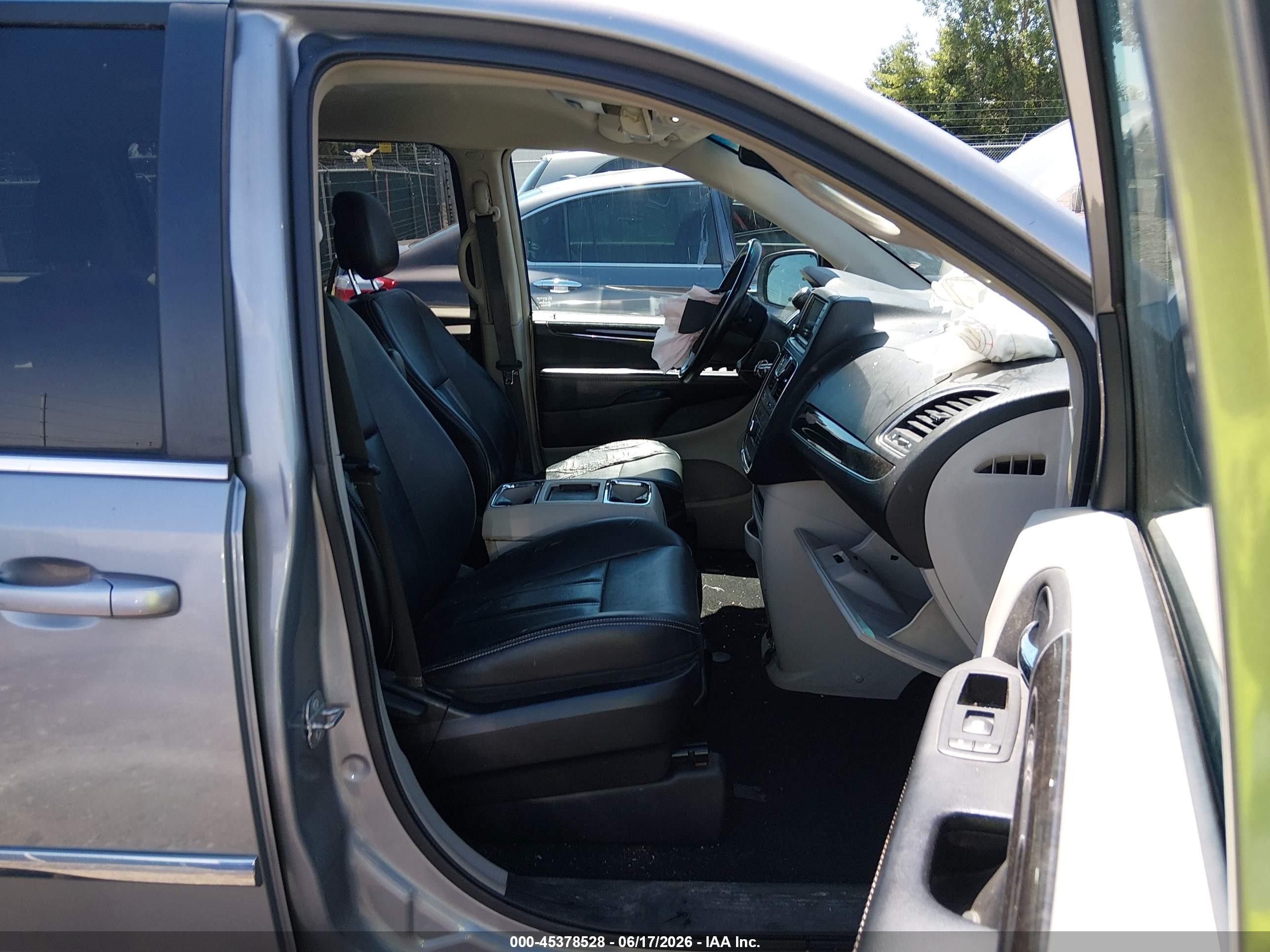 2014 Chrysler Town & Country Touring Gray vin: 2C4RC1BG4ER359220