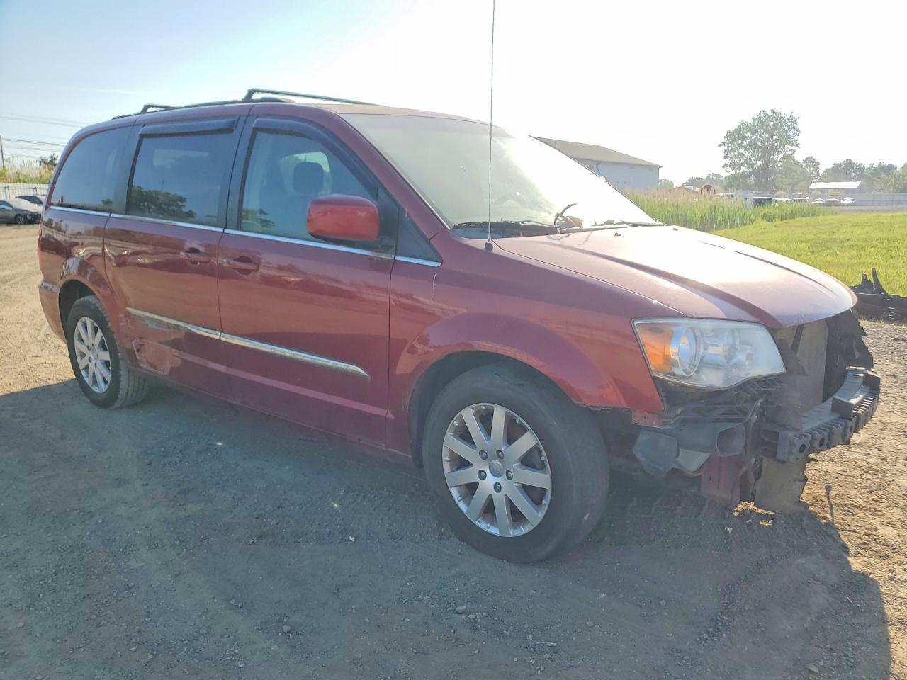2014 Chrysler Town & Country Touring Red vin: 2C4RC1BG4ER396218
