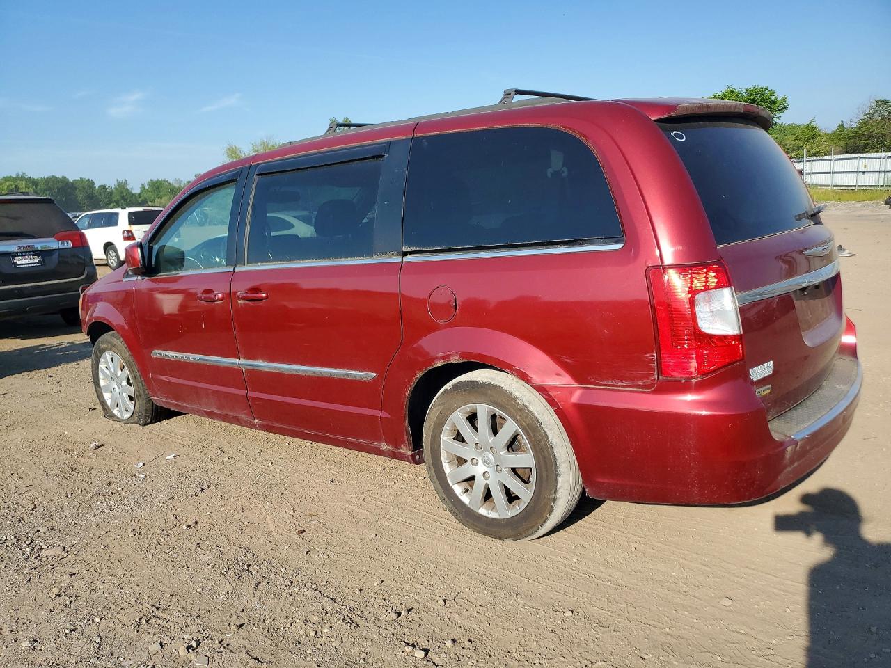2014 Chrysler Town & Country Touring Red vin: 2C4RC1BG4ER396218