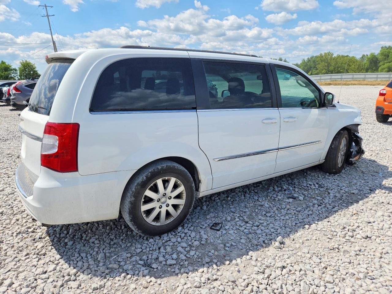 2014 Chrysler Town & Country Touring White vin: 2C4RC1BG4ER402342