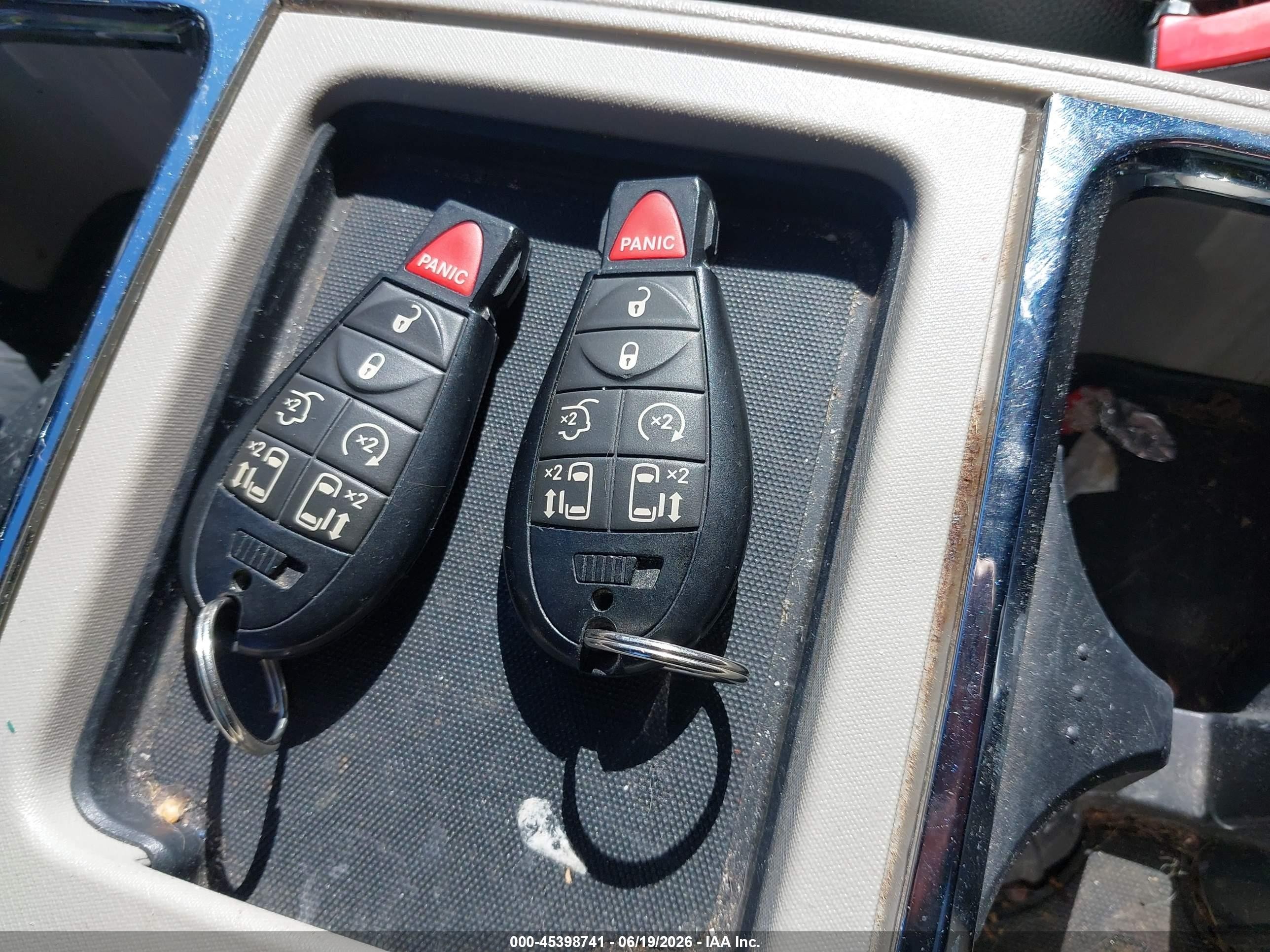 2014 Chrysler Town & Country Touring Красный vin: 2C4RC1BG4ER413289