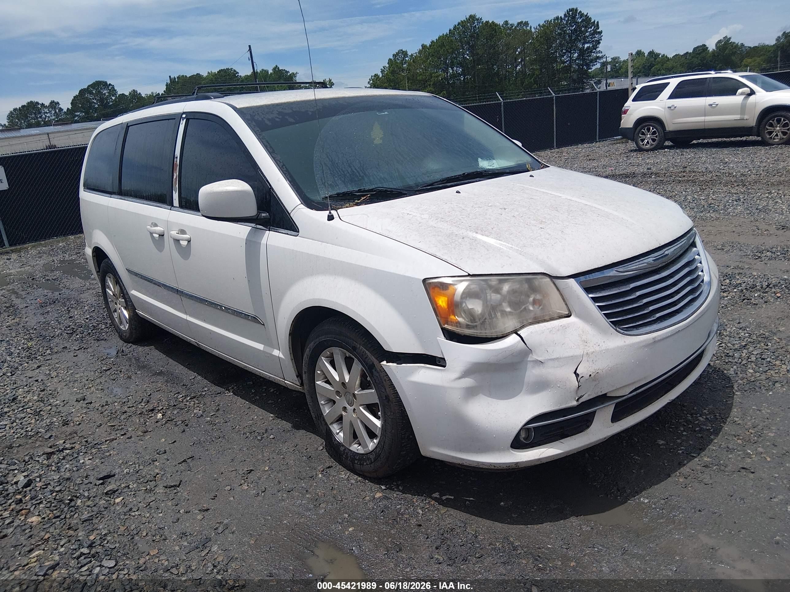 2014 Chrysler Town & Country Touring White vin: 2C4RC1BG4ER444218