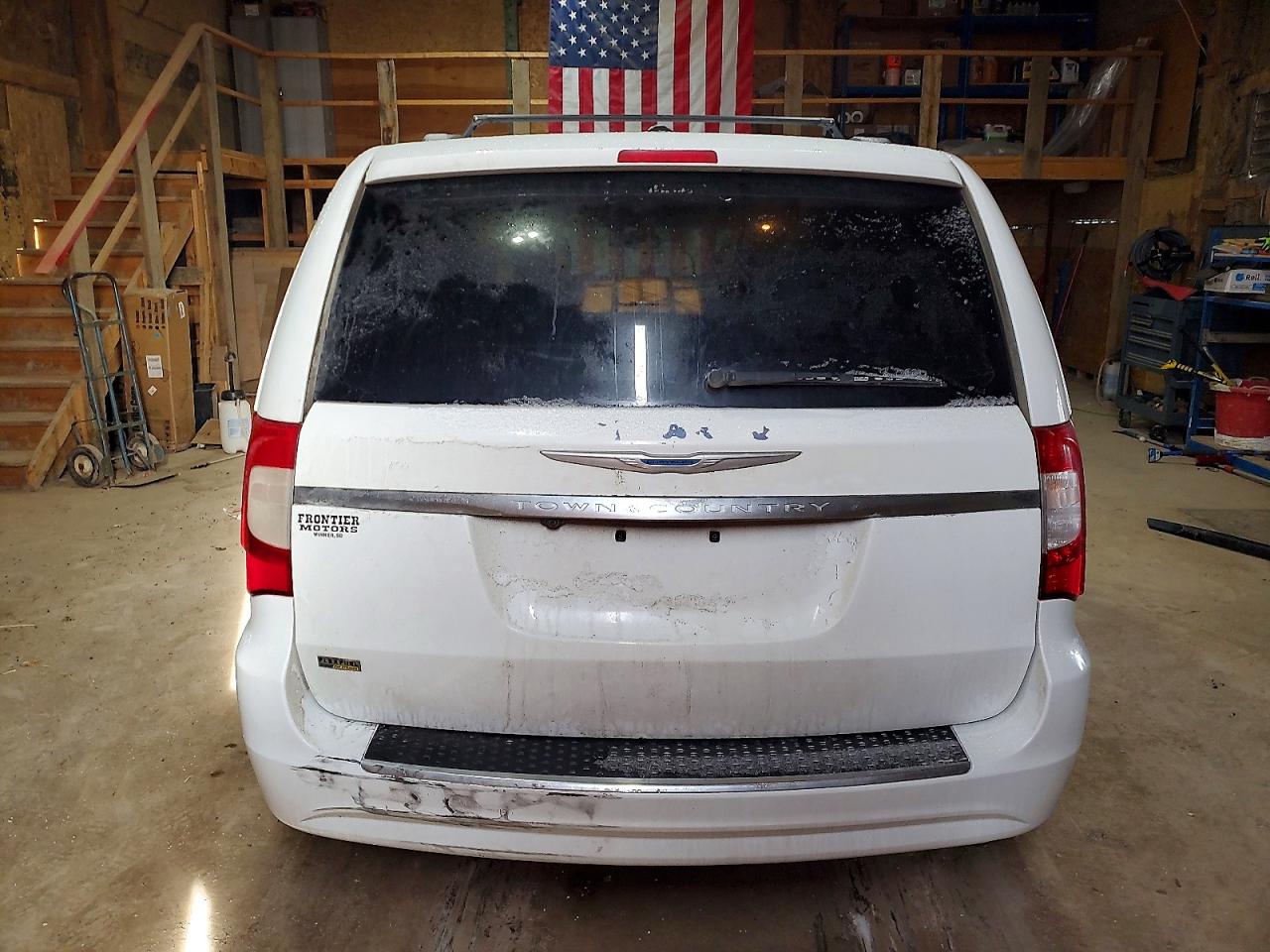 2015 Chrysler Town & Country Touring White vin: 2C4RC1BG4FR577272