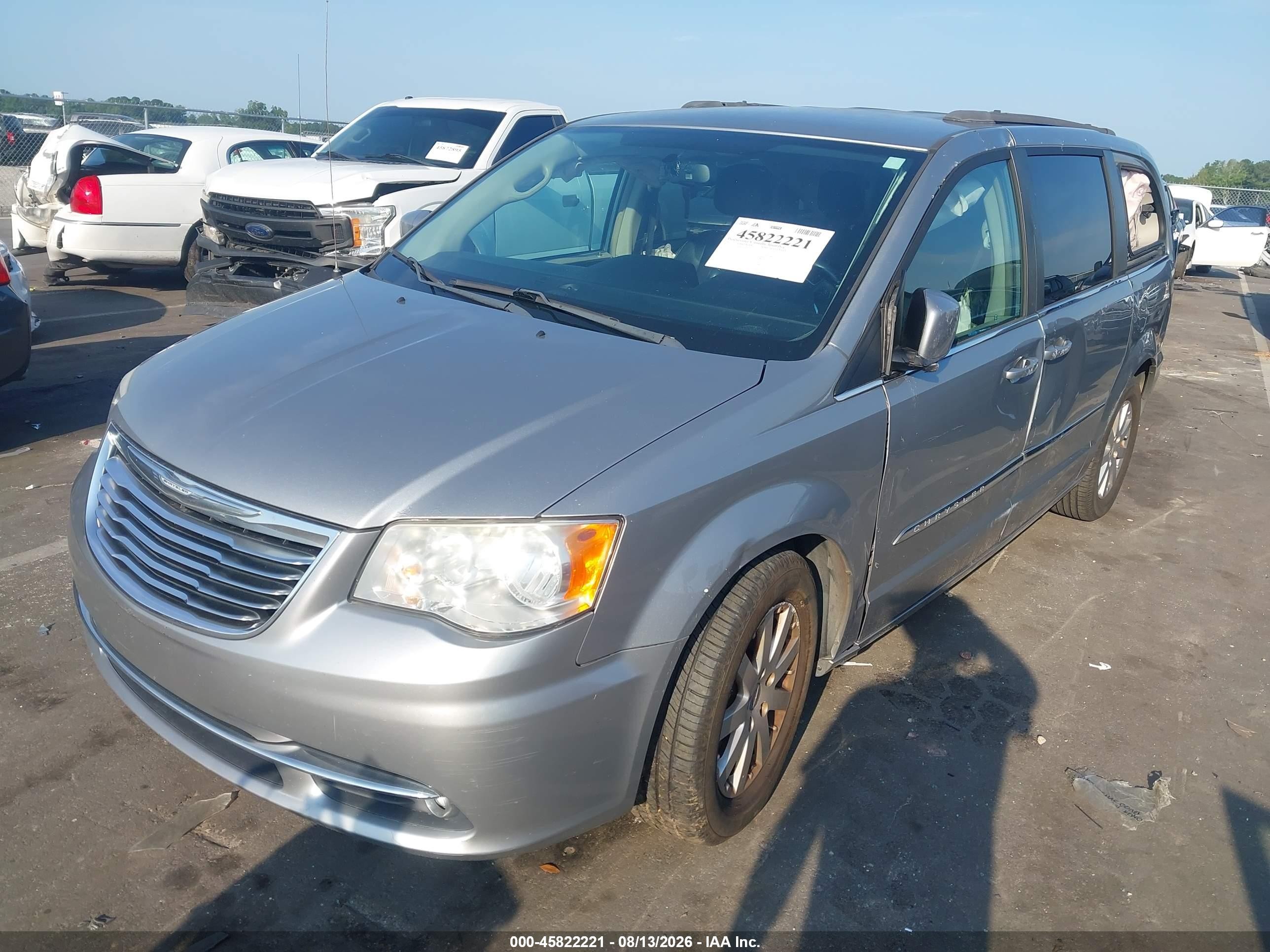 2015 Chrysler Town & Country Touring Silver vin: 2C4RC1BG4FR694107