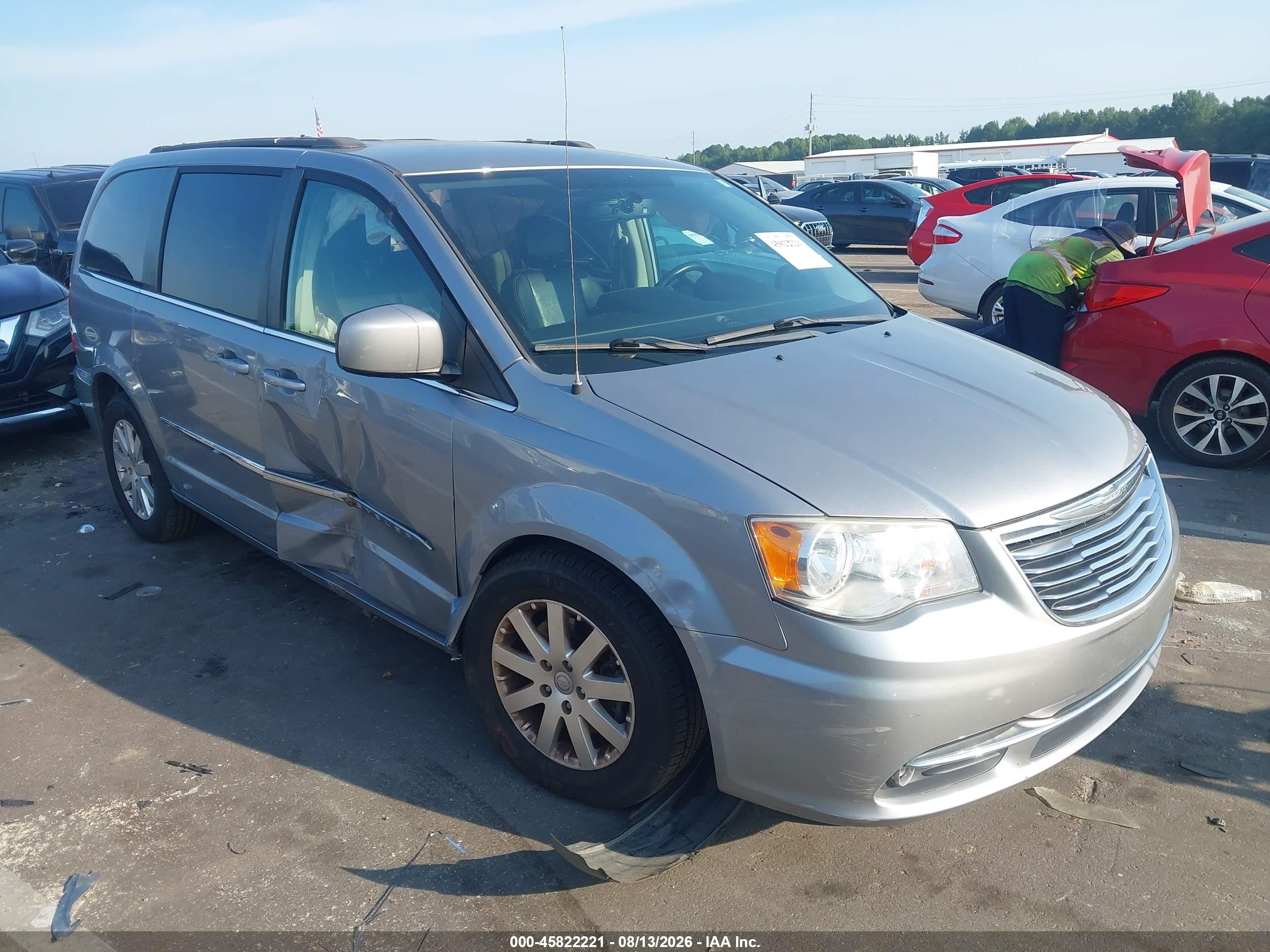 2015 Chrysler Town & Country Touring Silver vin: 2C4RC1BG4FR694107