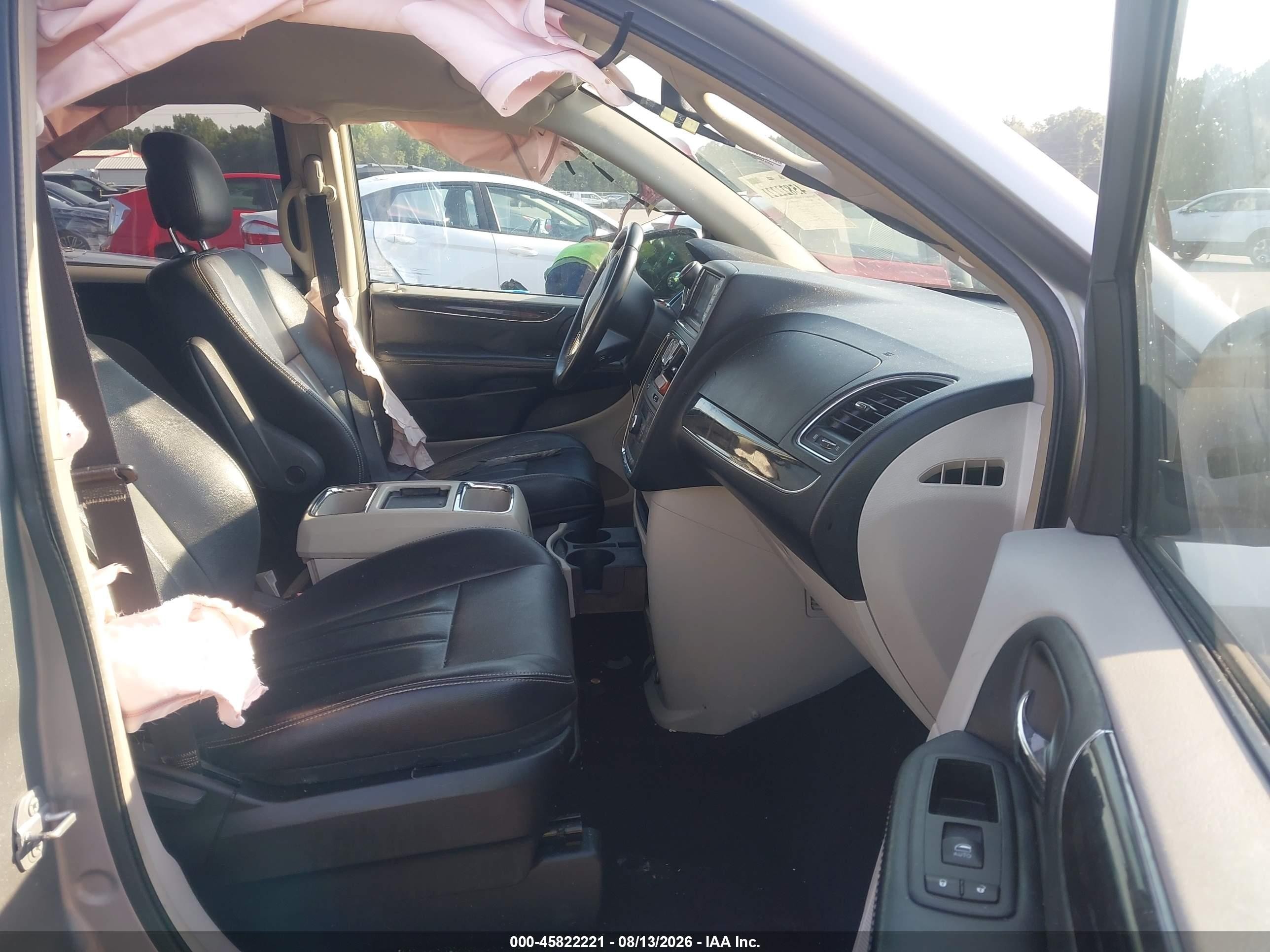 2015 Chrysler Town & Country Touring Silver vin: 2C4RC1BG4FR694107