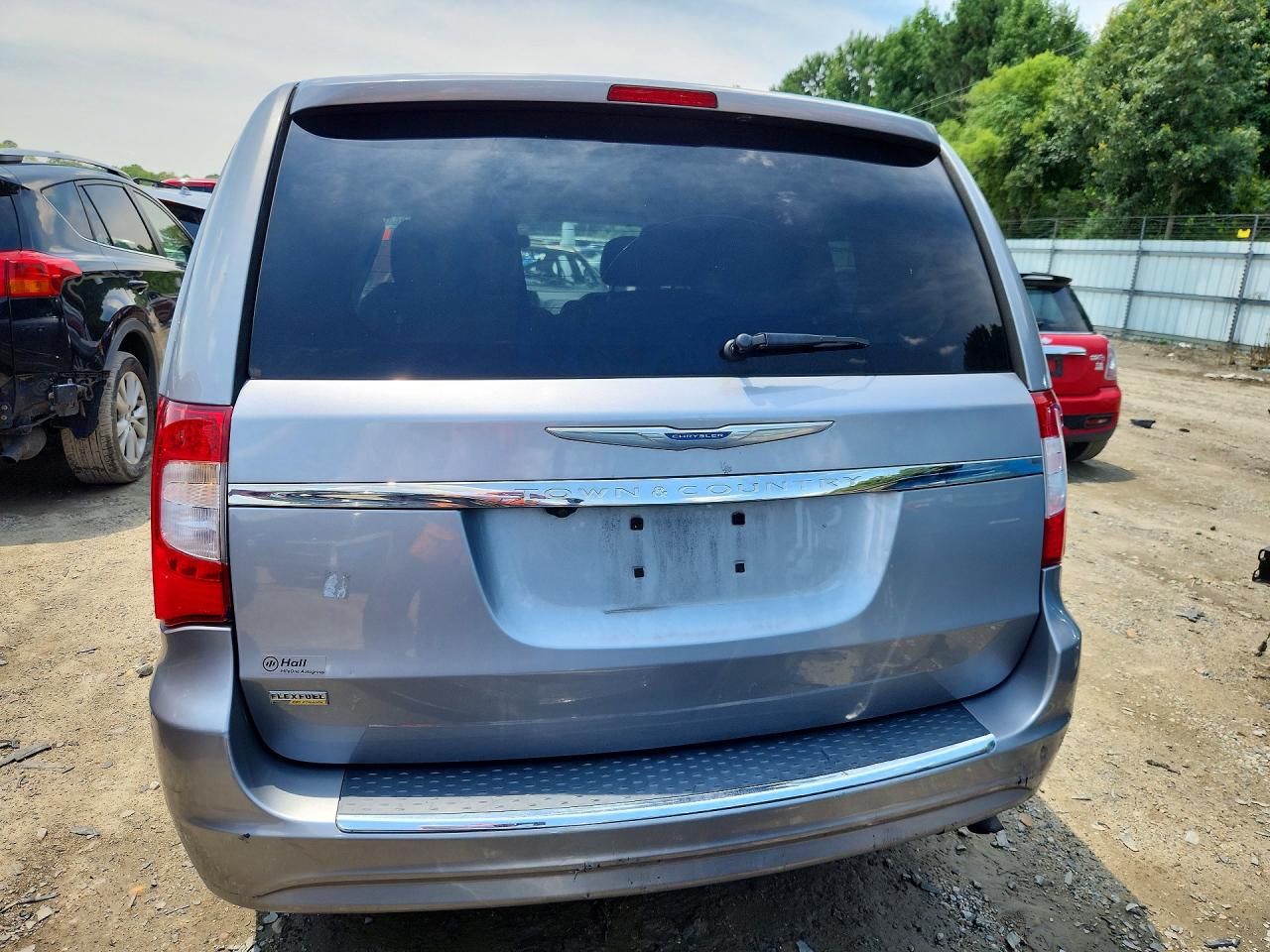 2016 Chrysler Town & Country Touring Silver vin: 2C4RC1BG4GR173597