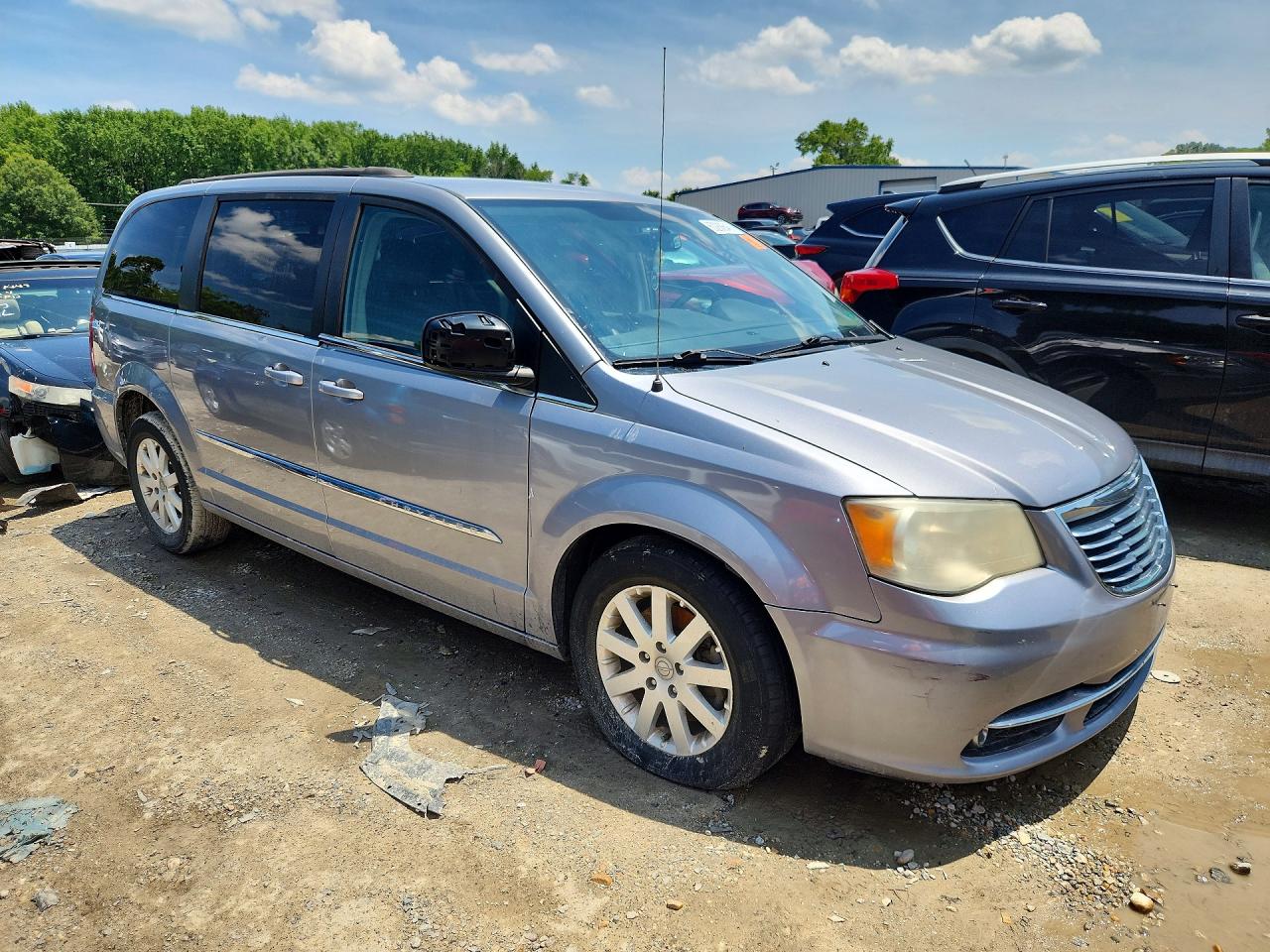 2016 Chrysler Town & Country Touring Silver vin: 2C4RC1BG4GR173597