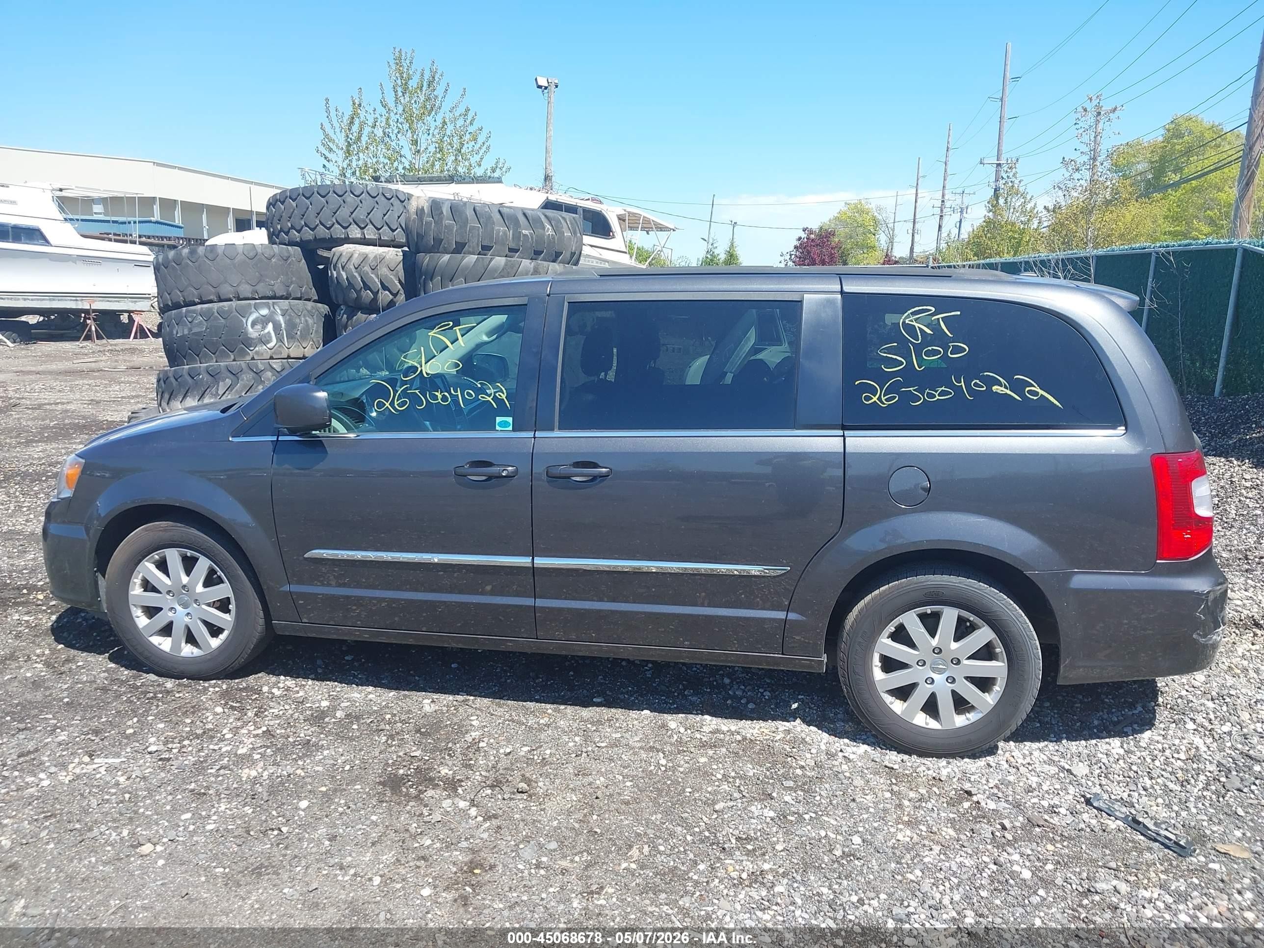 2016 Chrysler Town & Country Touring Gray vin: 2C4RC1BG4GR282593