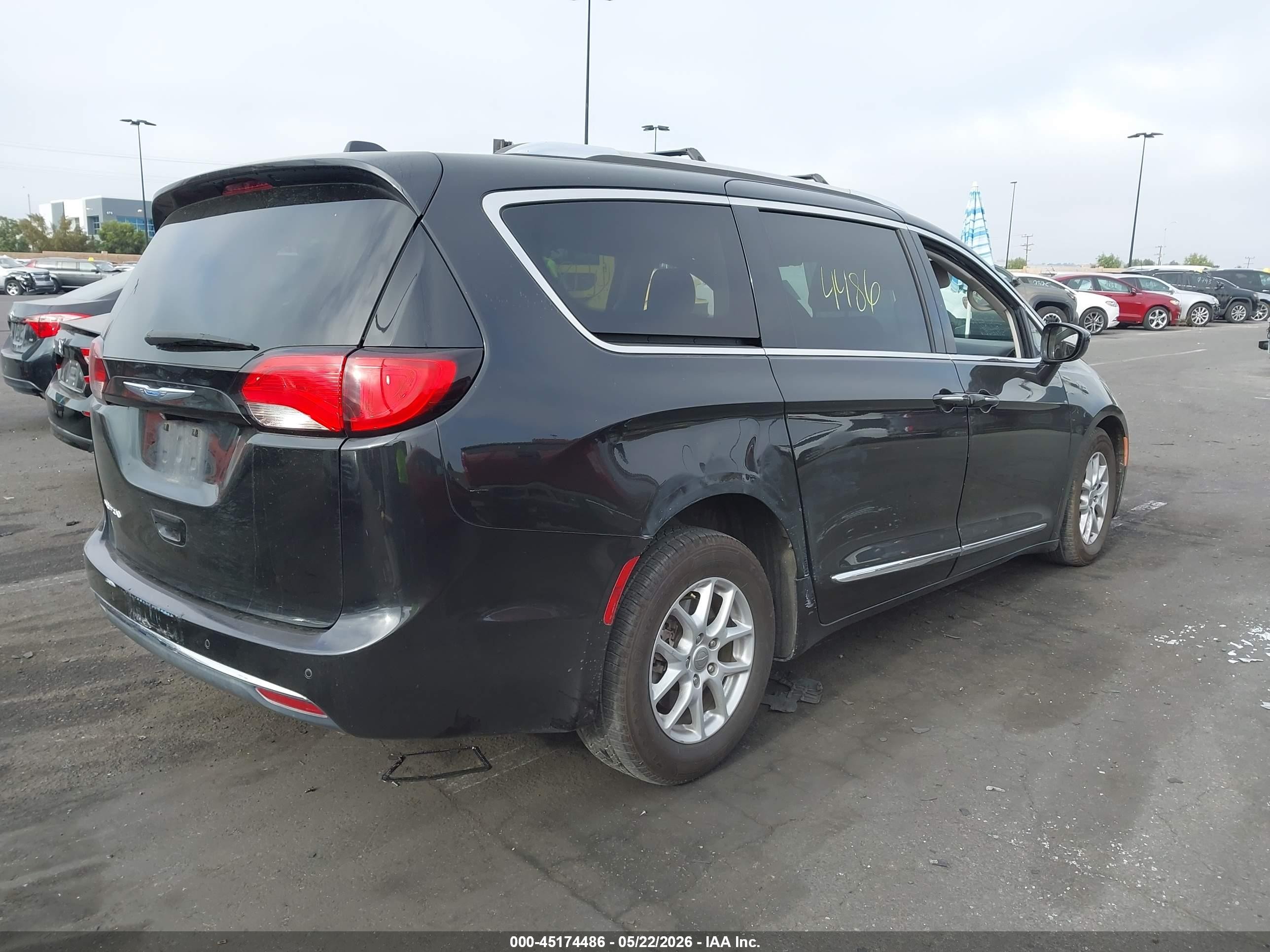 2020 Chrysler Pacifica Touring L Black vin: 2C4RC1BG4LR124748
