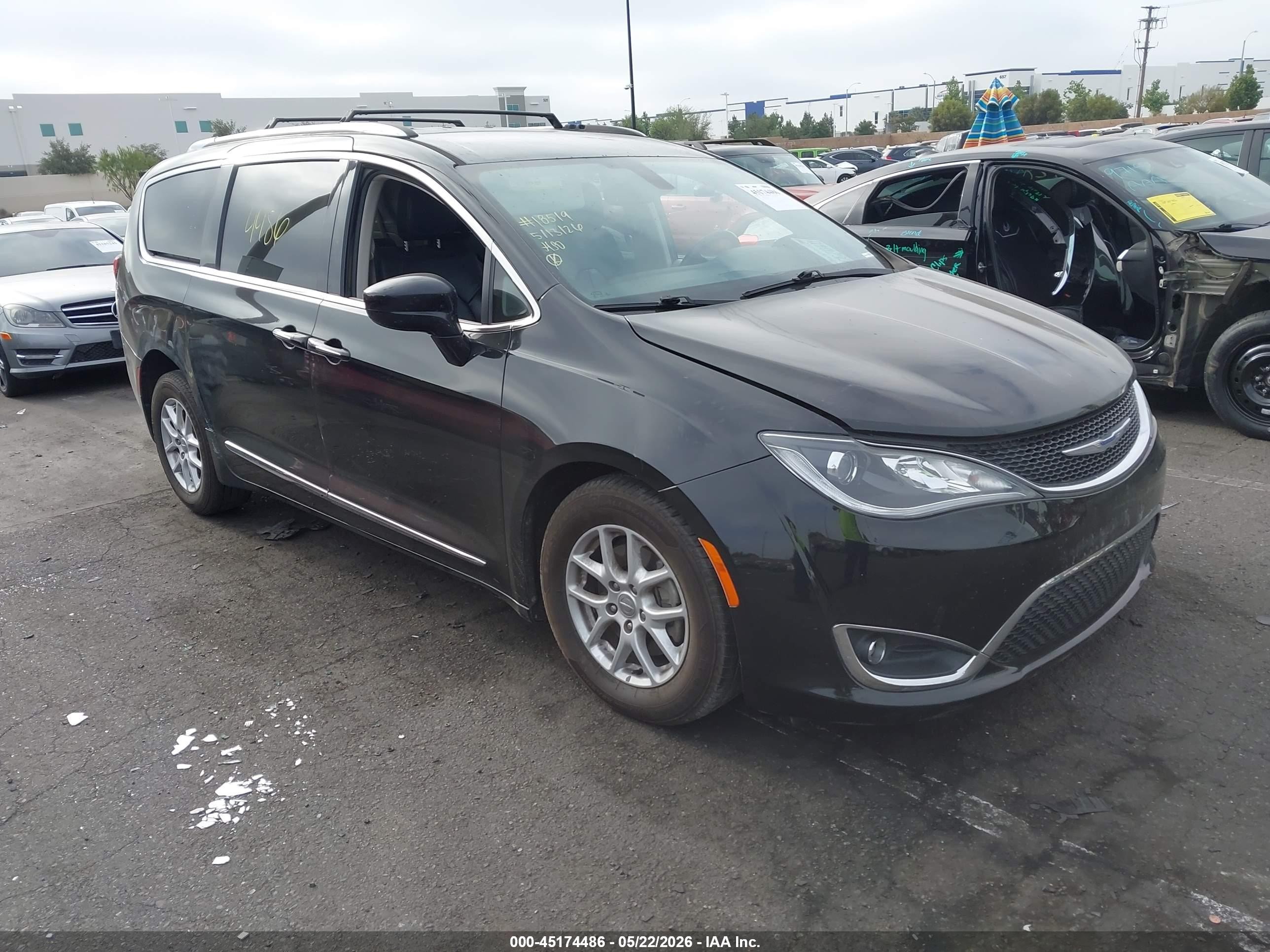 2020 Chrysler Pacifica Touring L Black vin: 2C4RC1BG4LR124748