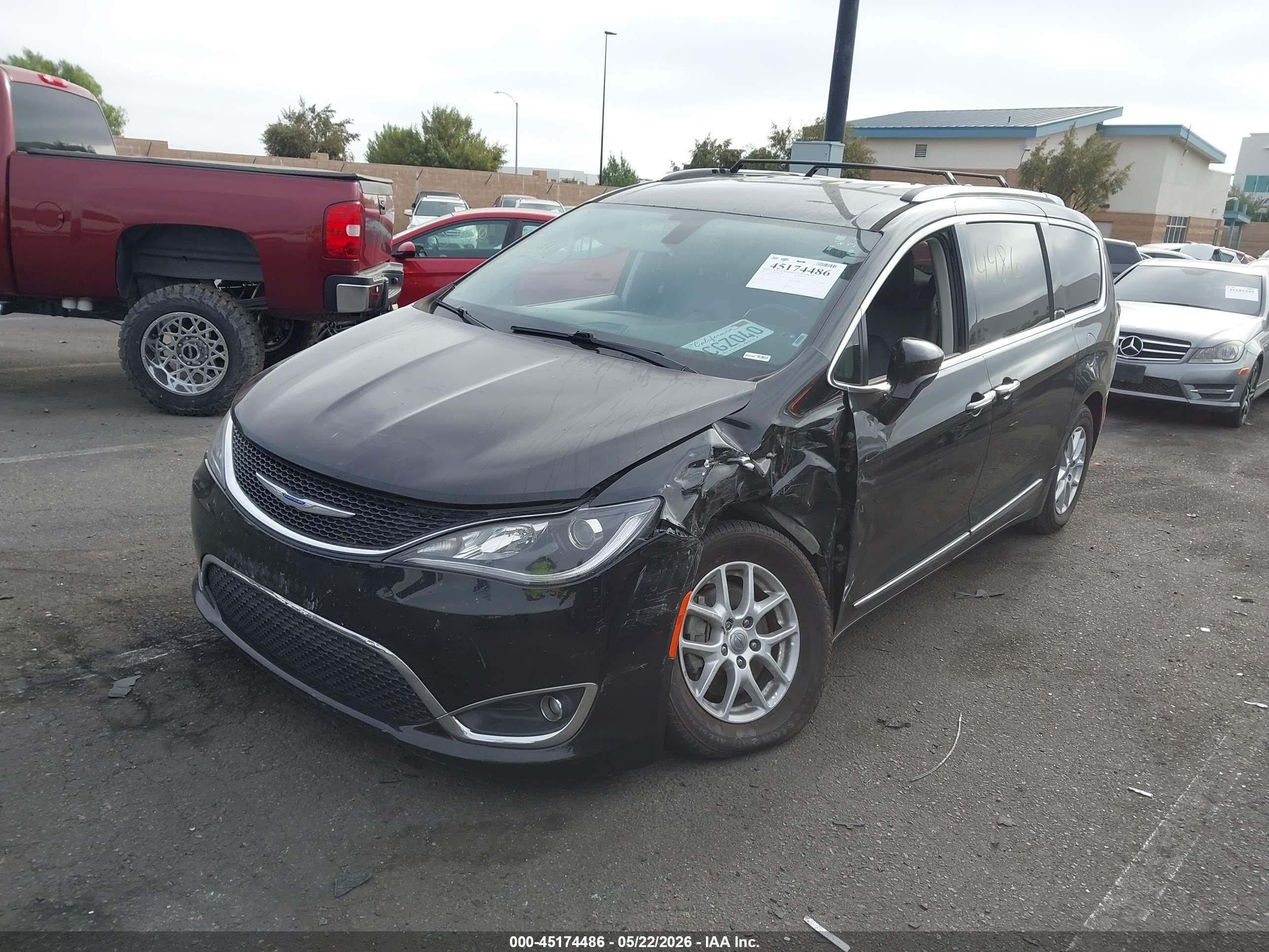 2020 Chrysler Pacifica Touring L Black vin: 2C4RC1BG4LR124748