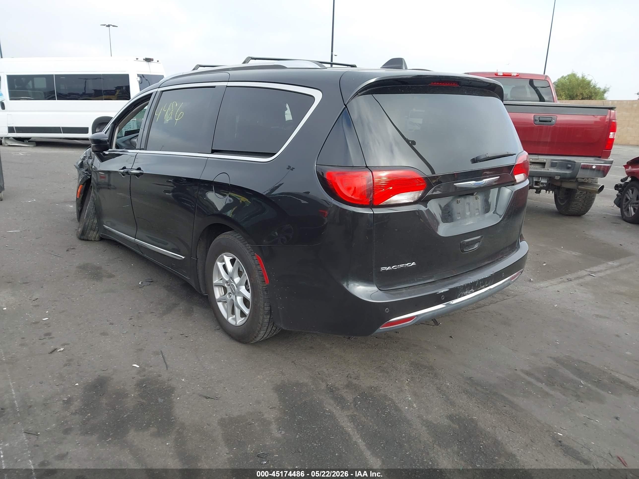 2020 Chrysler Pacifica Touring L Black vin: 2C4RC1BG4LR124748