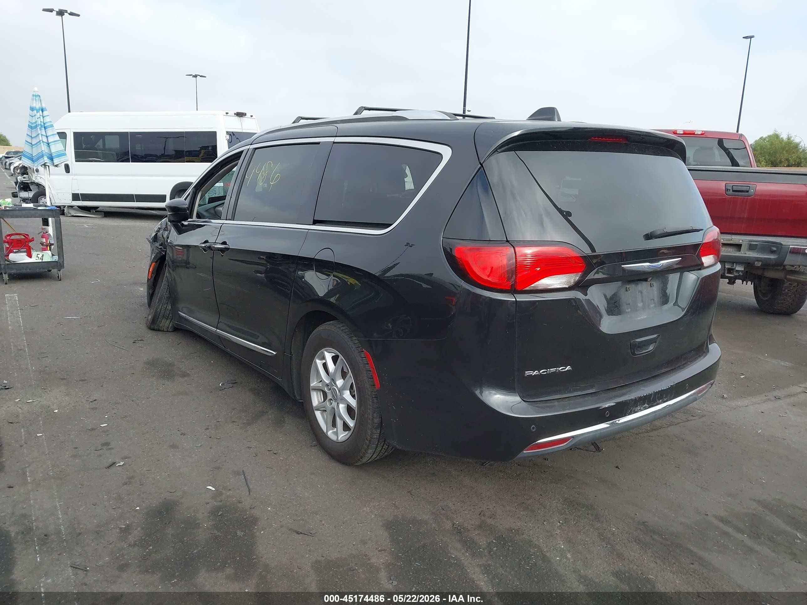 2020 Chrysler Pacifica Touring L Black vin: 2C4RC1BG4LR124748