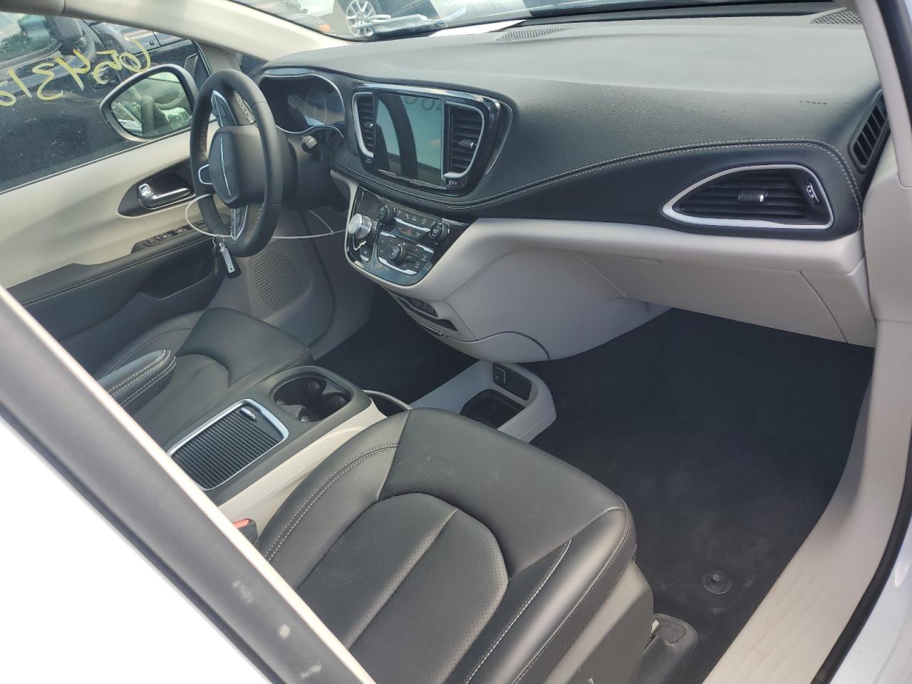 2023 Chrysler Pacifica Touring L White vin: 2C4RC1BG4PR575183