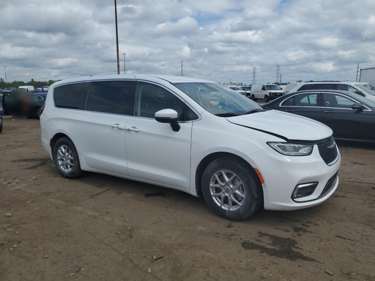 2023 Chrysler Pacifica Touring L White vin: 2C4RC1BG4PR575183
