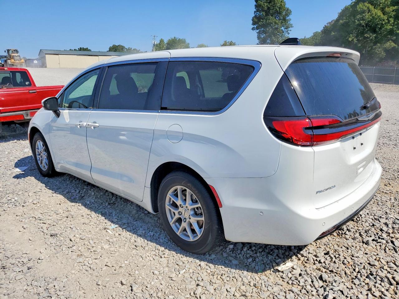 2023 Chrysler Pacifica Touring L White vin: 2C4RC1BG4PR575183