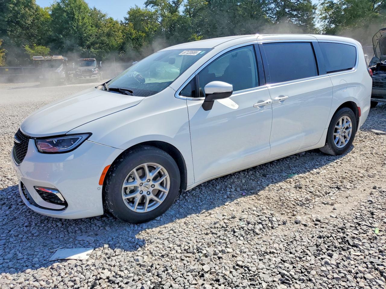 2023 Chrysler Pacifica Touring L White vin: 2C4RC1BG4PR575183