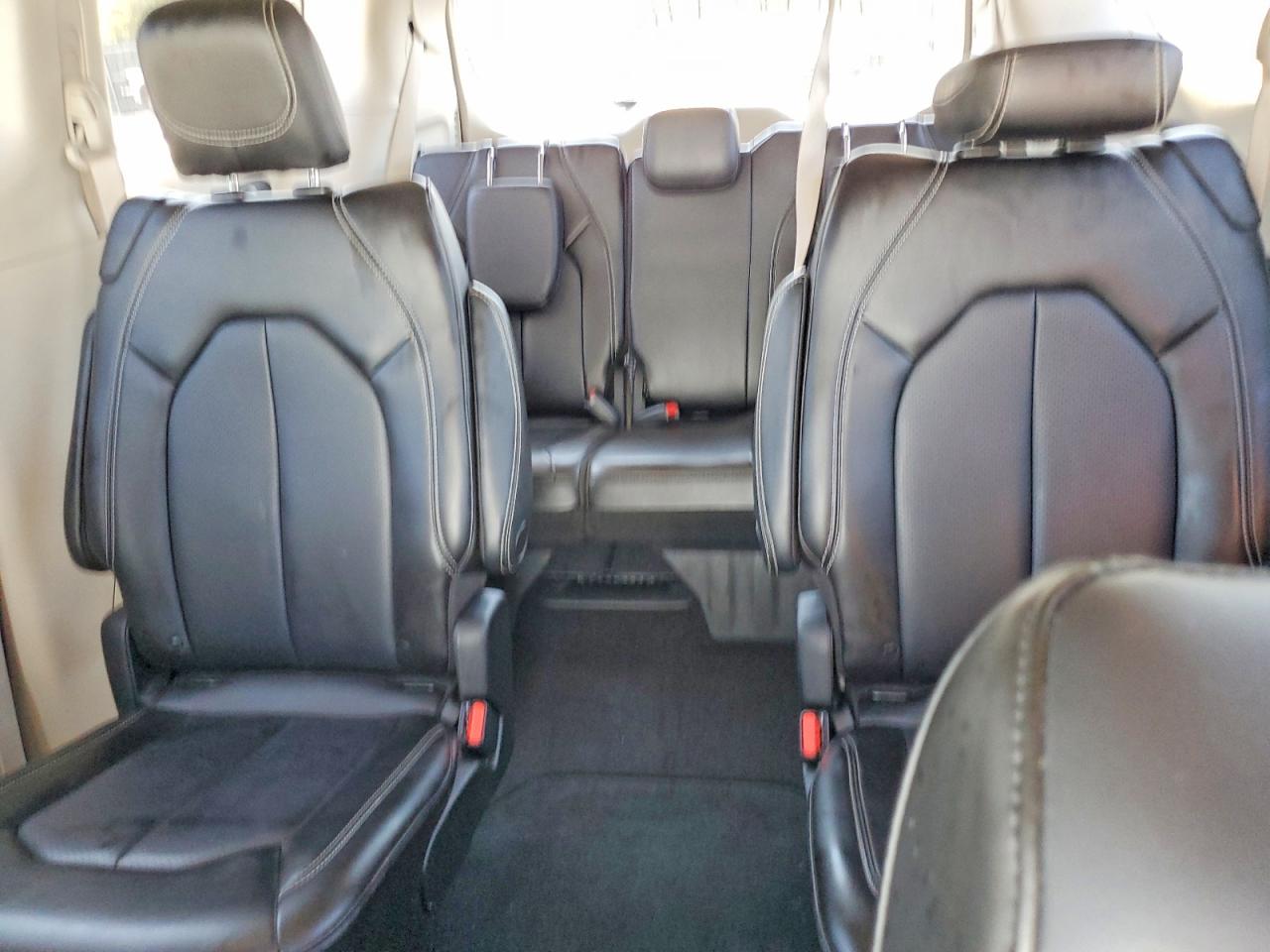 2023 Chrysler Pacifica Touring L White vin: 2C4RC1BG4PR575183
