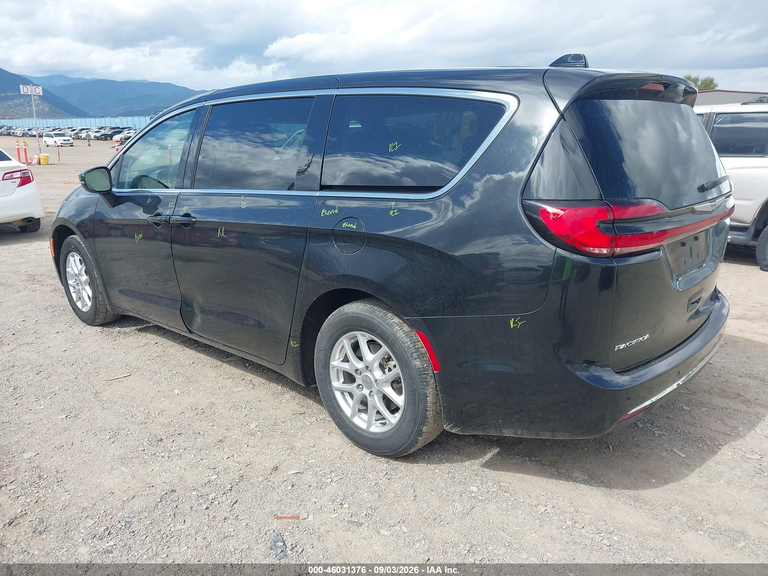 2023 Chrysler Pacifica Touring L Black vin: 2C4RC1BG4PR627184
