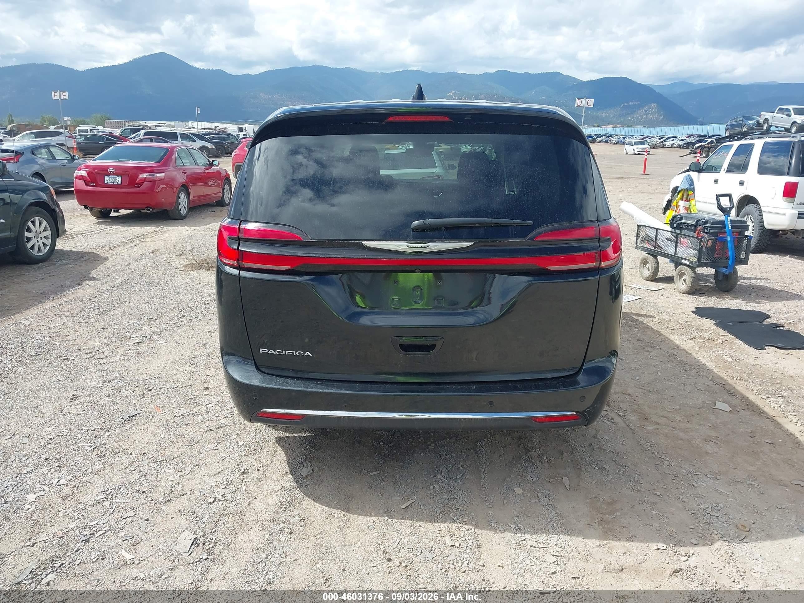 2023 Chrysler Pacifica Touring L Black vin: 2C4RC1BG4PR627184