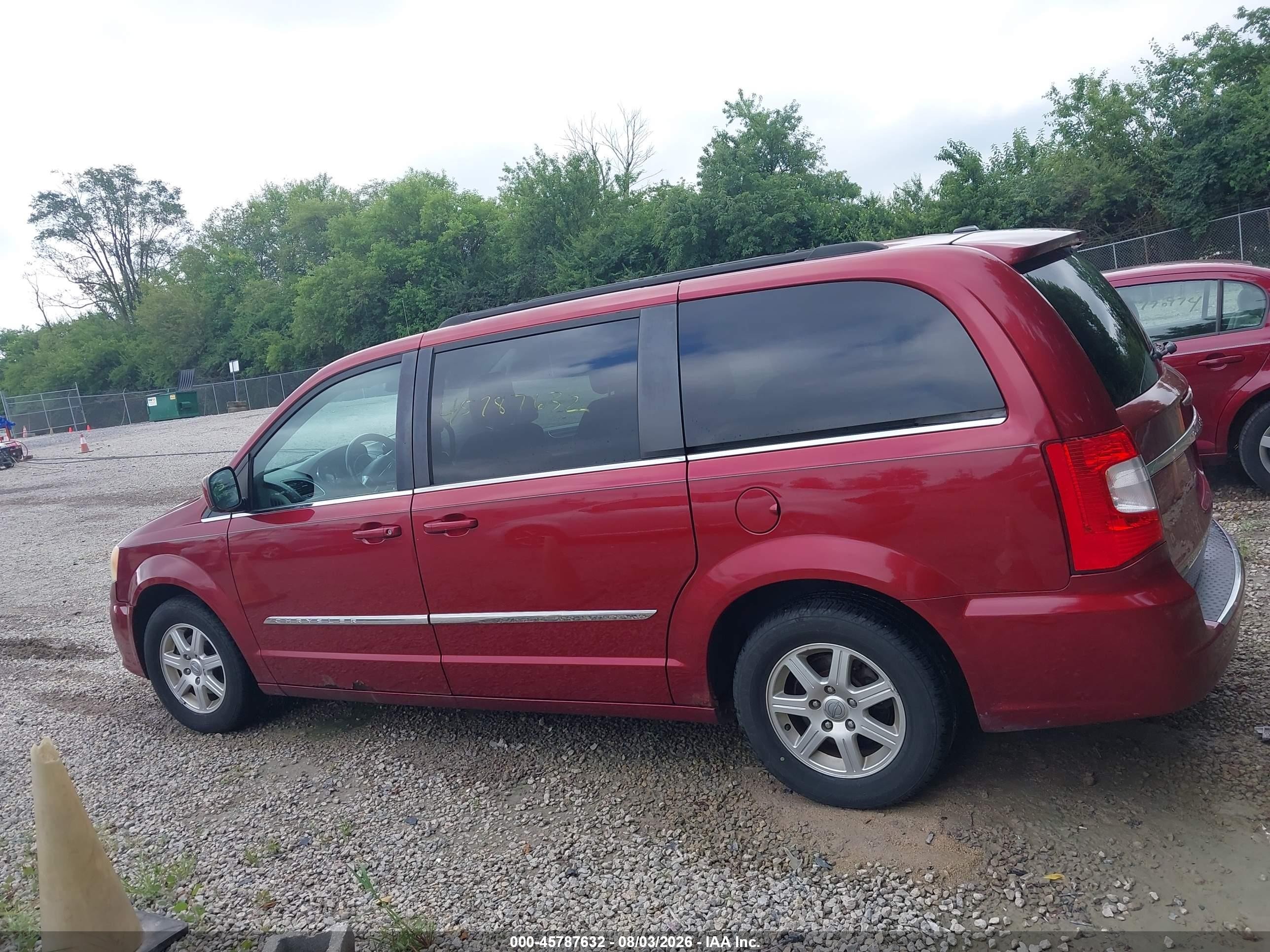 2012 Chrysler Town & Country Touring Maroon vin: 2C4RC1BG5CR150209