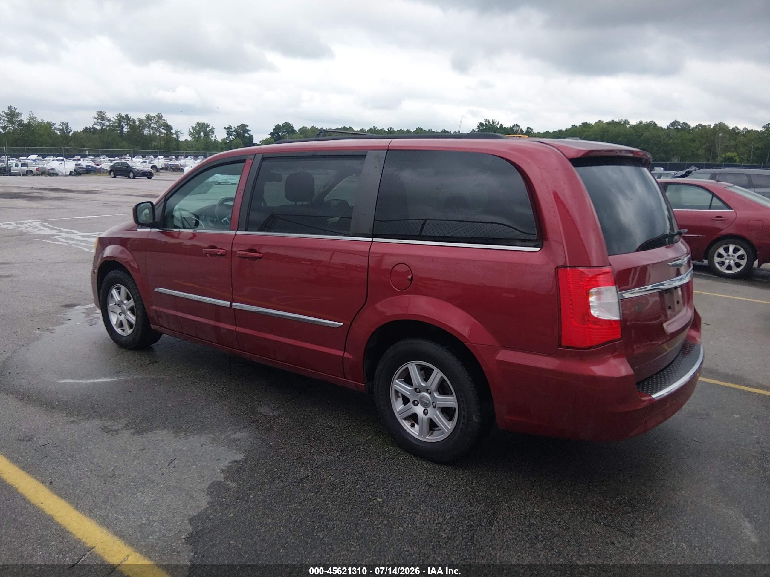 2012 Chrysler Town & Country Touring Red vin: 2C4RC1BG5CR165812