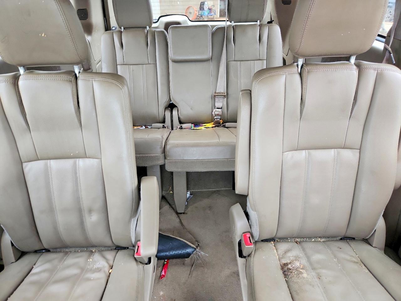 2013 Chrysler Town & Country Touring White vin: 2C4RC1BG5DR508779