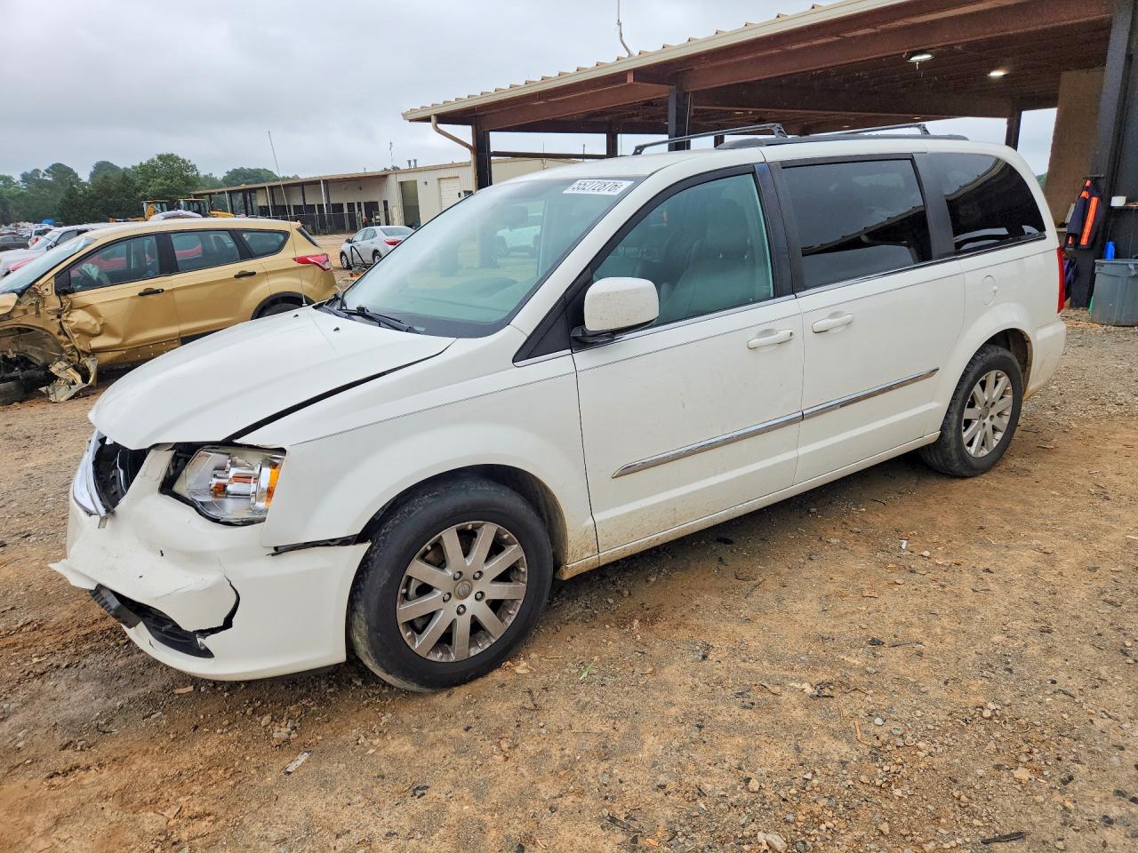 2013 Chrysler Town & Country Touring White vin: 2C4RC1BG5DR508779