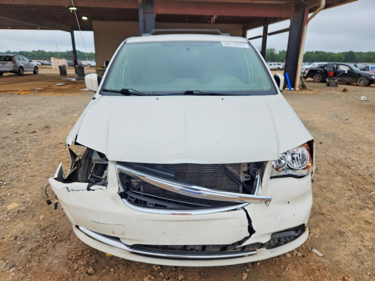 2013 Chrysler Town & Country Touring White vin: 2C4RC1BG5DR508779