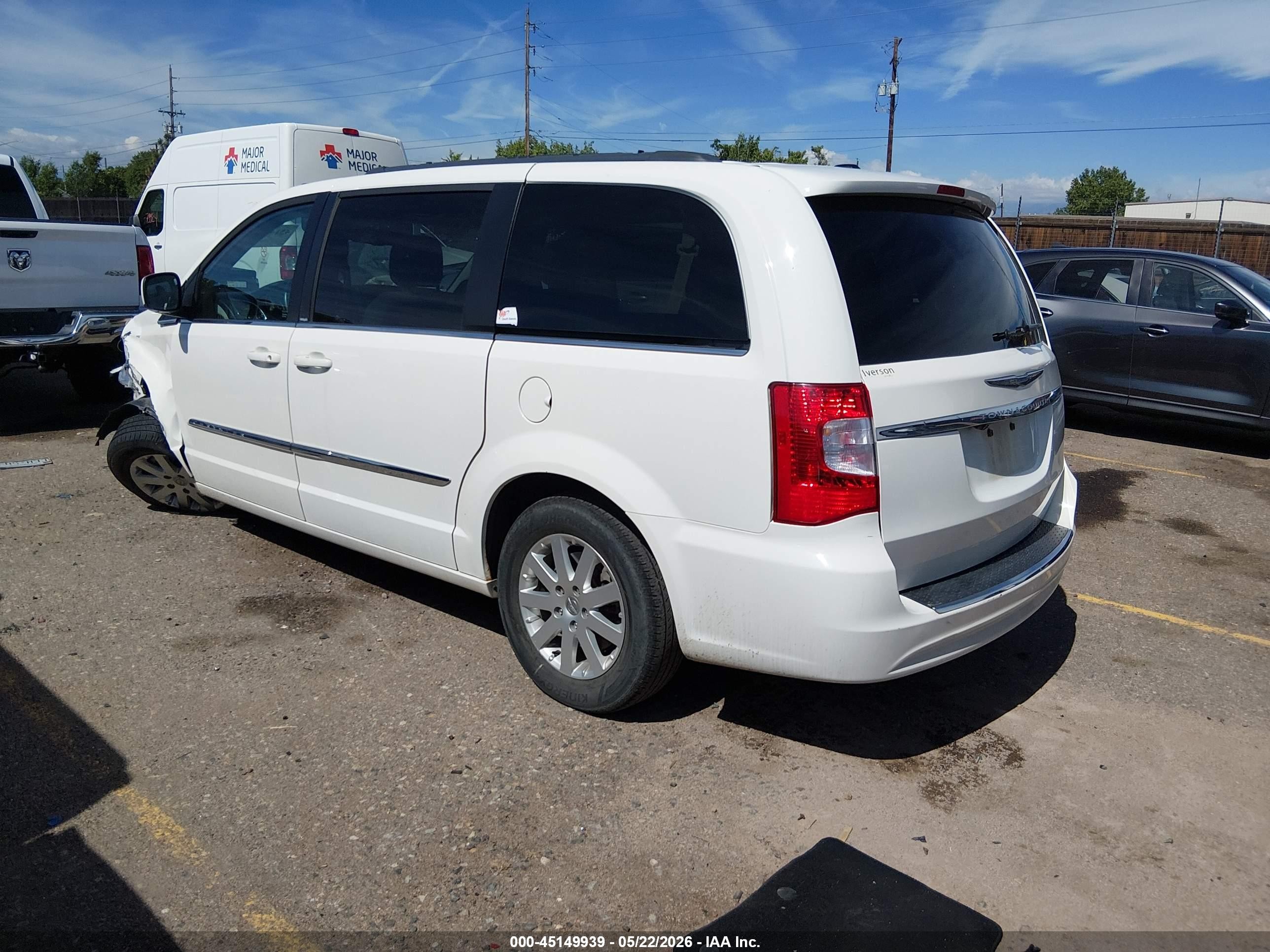 2013 Chrysler Town & Country Touring White vin: 2C4RC1BG5DR510886