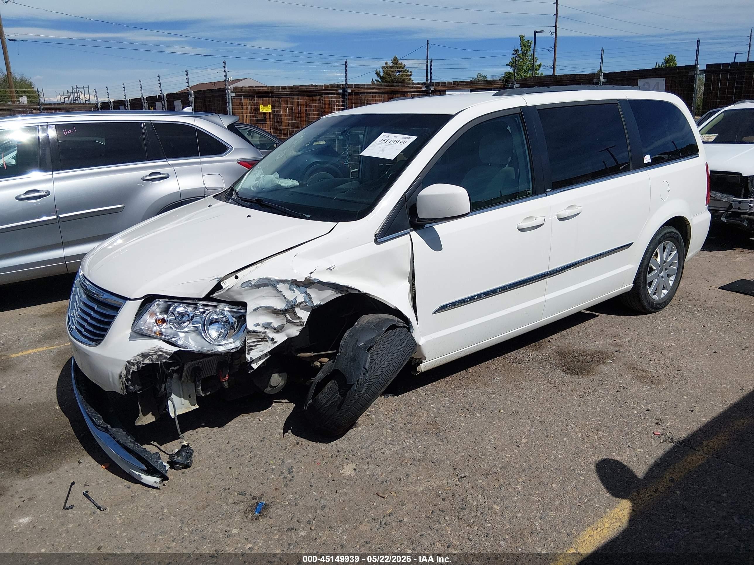 2013 Chrysler Town & Country Touring White vin: 2C4RC1BG5DR510886