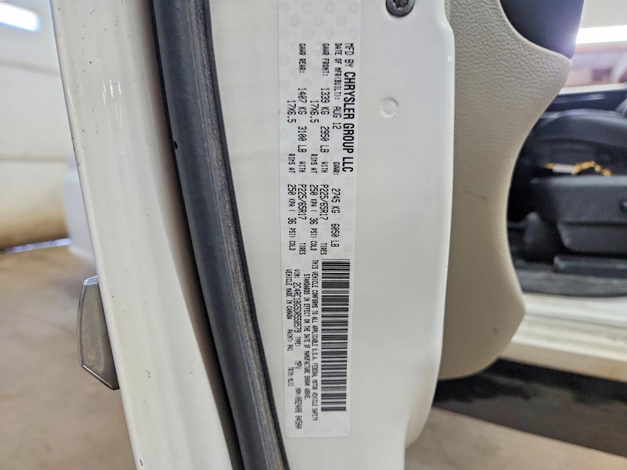 2013 Chrysler Town & Country Touring White vin: 2C4RC1BG5DR558579