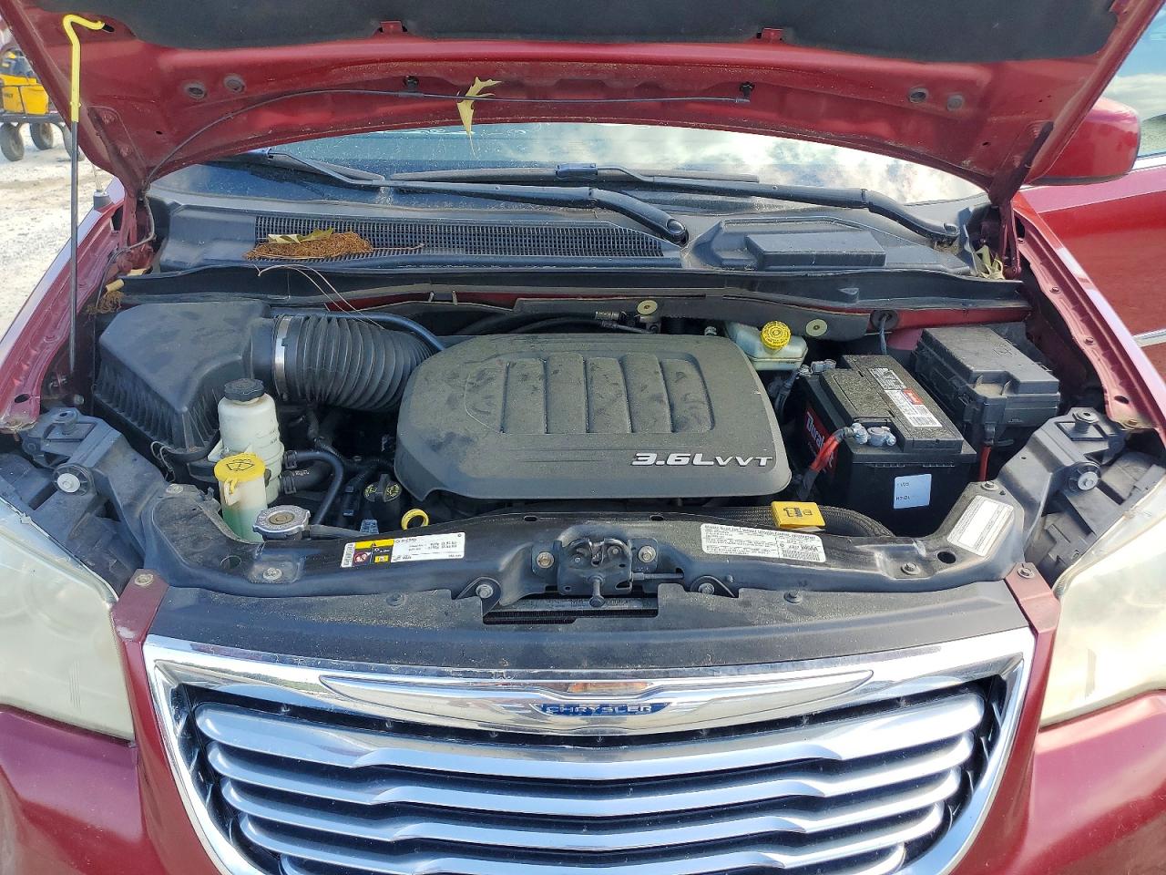 2013 Chrysler Town & Country Touring Maroon vin: 2C4RC1BG5DR559814