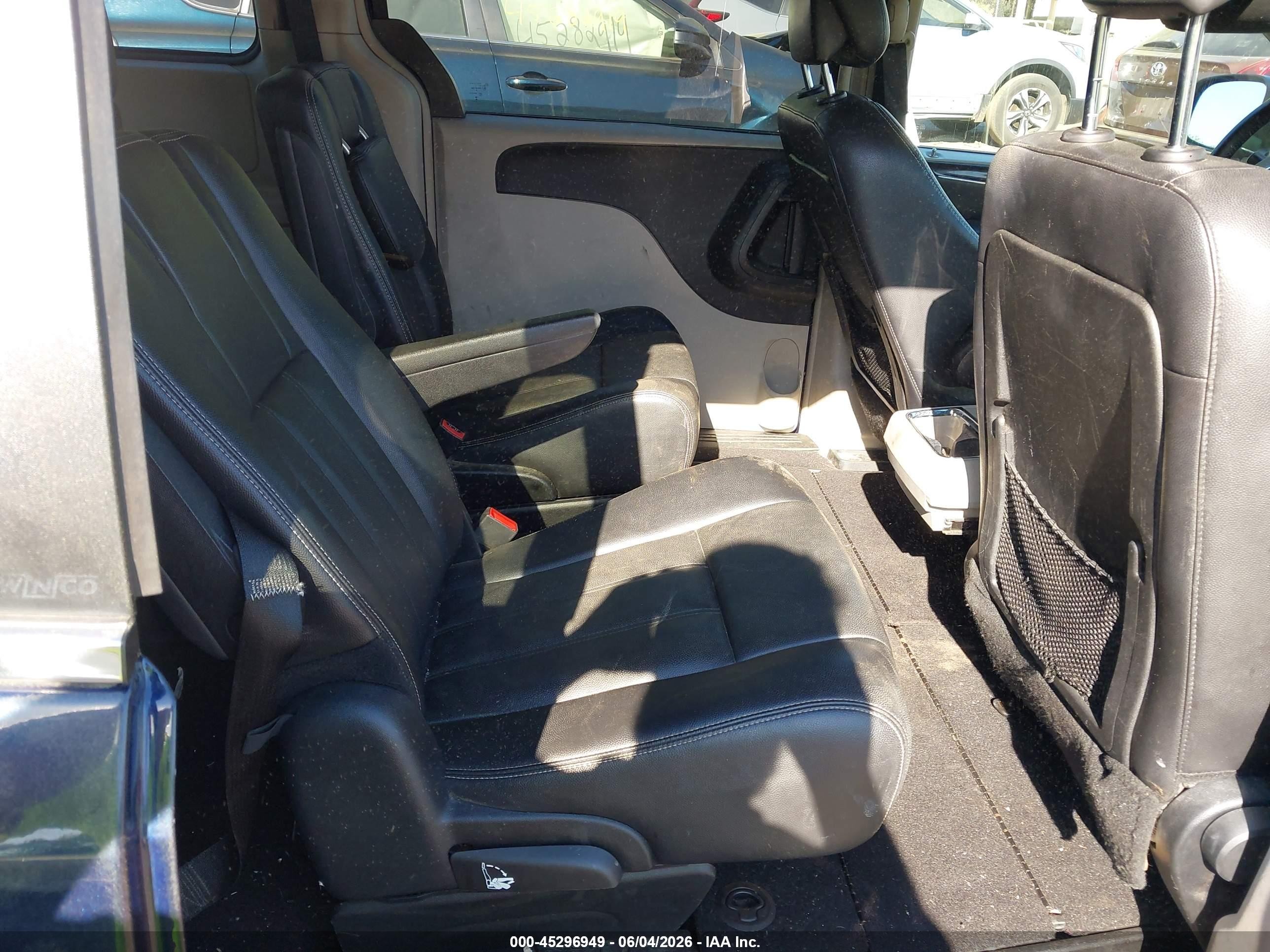 2013 Chrysler Town & Country Touring Dark Blue vin: 2C4RC1BG5DR563748