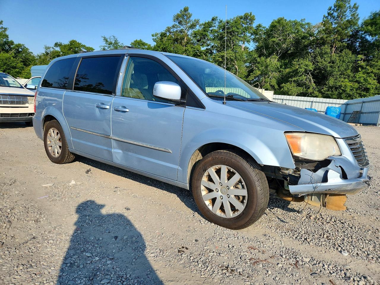 2013 Chrysler Town & Country Touring Blue vin: 2C4RC1BG5DR630980