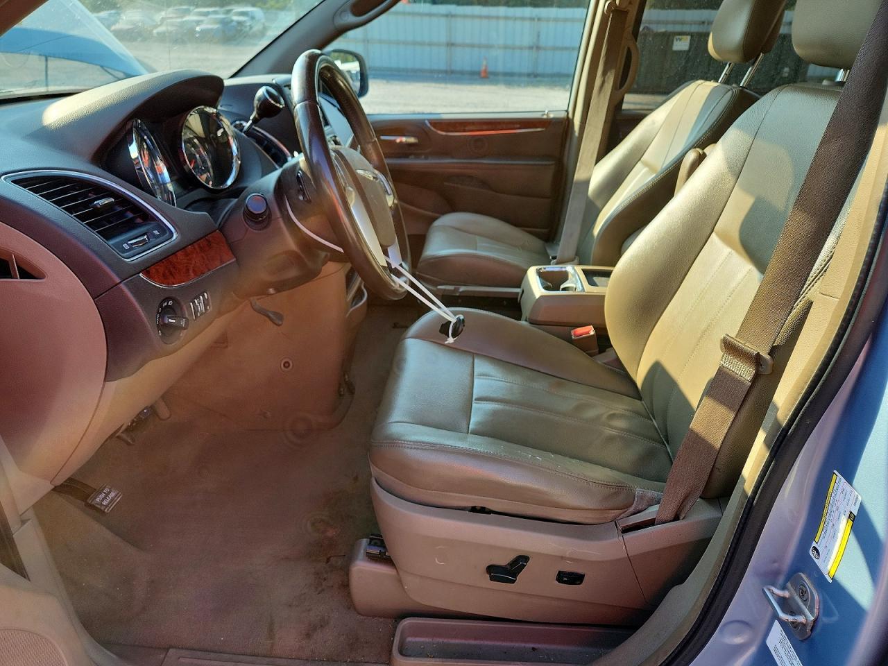 2013 Chrysler Town & Country Touring Blue vin: 2C4RC1BG5DR630980