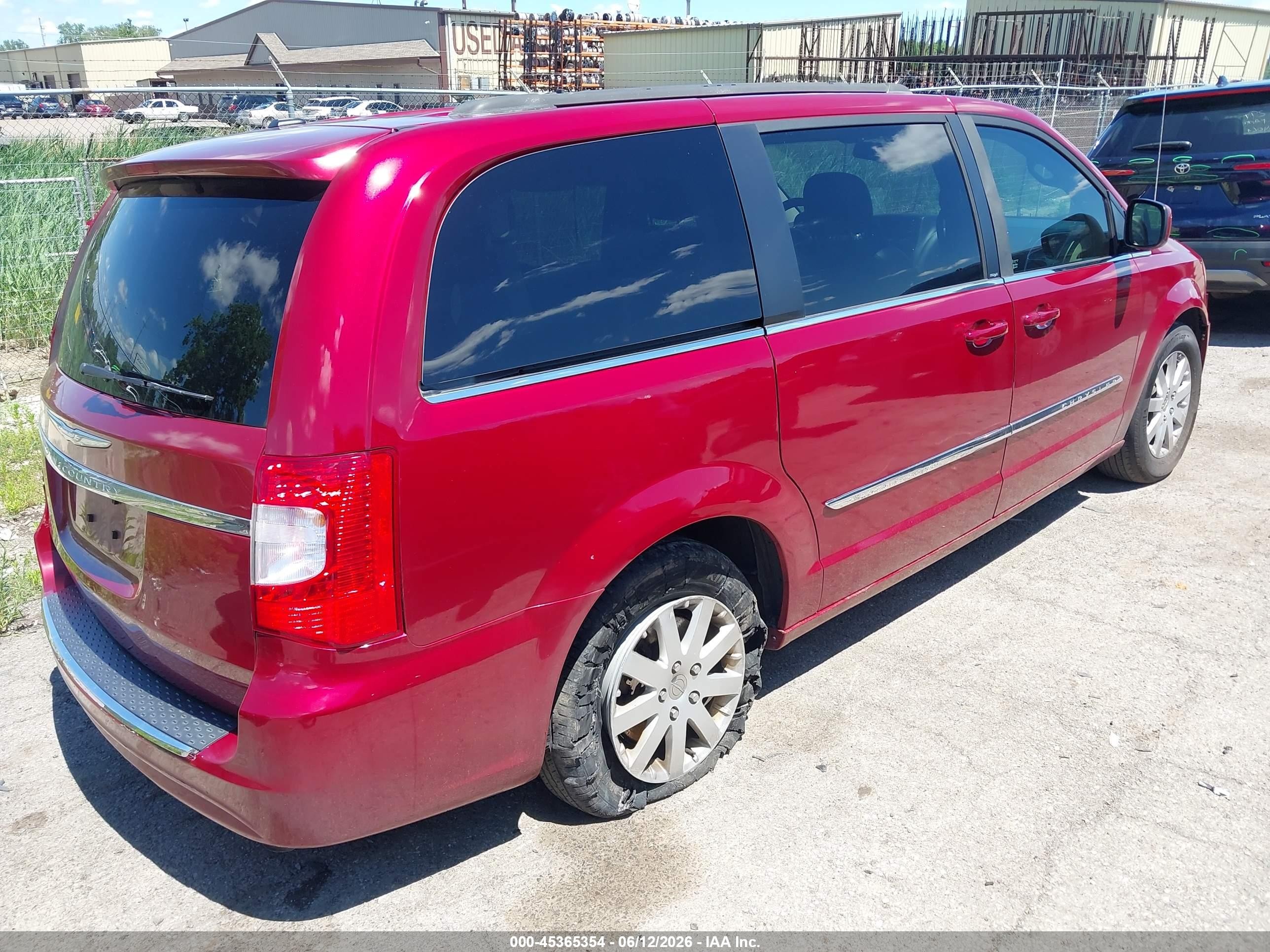 2013 Chrysler Town & Country Touring Burgundy vin: 2C4RC1BG5DR646435