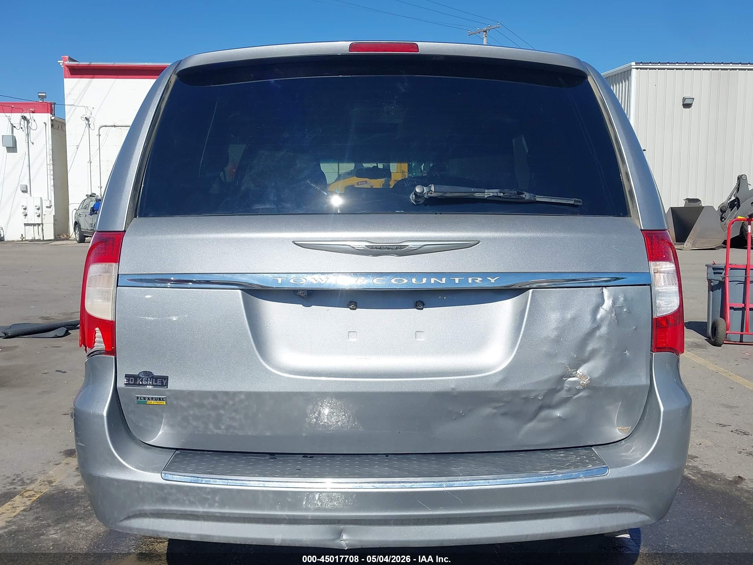 2013 Chrysler Town & Country Touring Silver vin: 2C4RC1BG5DR684019