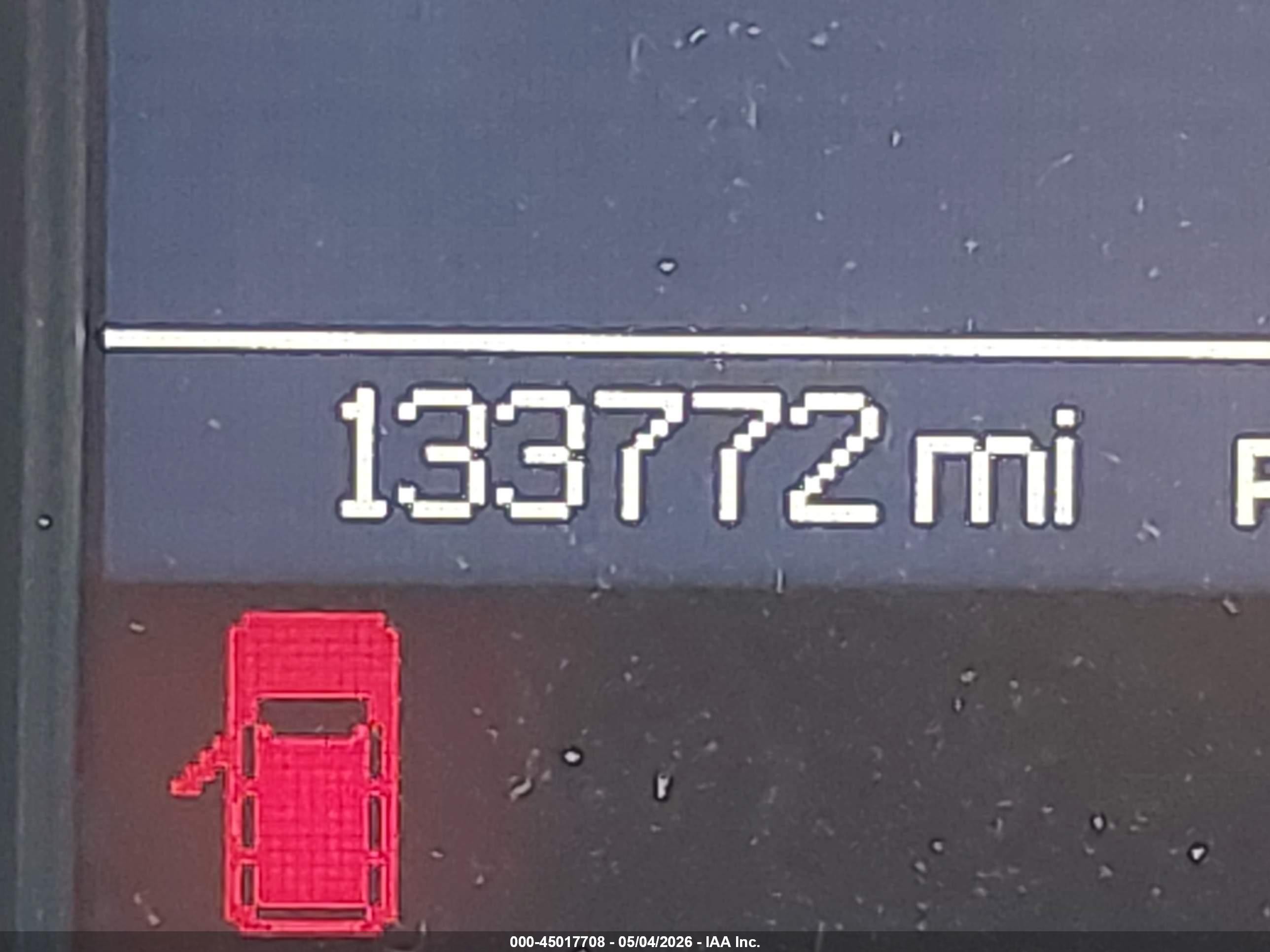2013 Chrysler Town & Country Touring Silver vin: 2C4RC1BG5DR684019