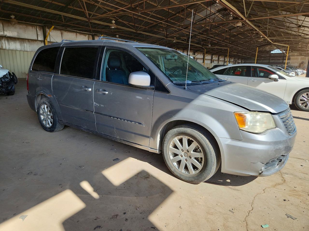 2013 Chrysler Town & Country Touring Серебряный vin: 2C4RC1BG5DR744719