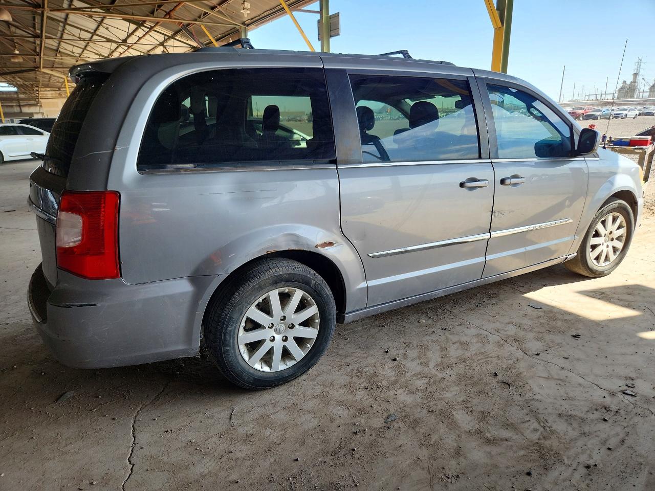 2013 Chrysler Town & Country Touring Серебряный vin: 2C4RC1BG5DR744719