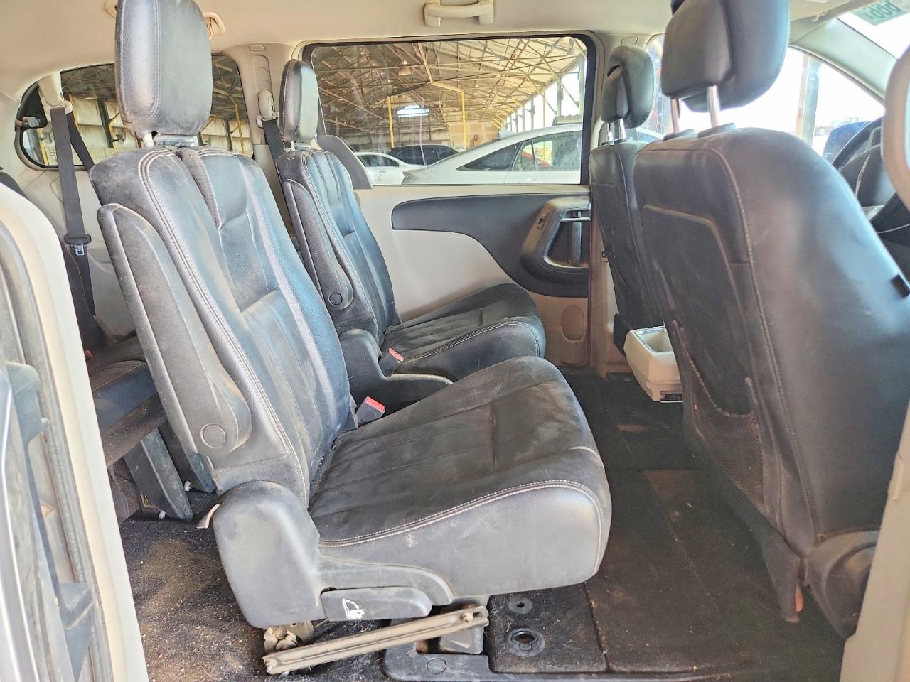 2013 Chrysler Town & Country Touring Серебряный vin: 2C4RC1BG5DR744719