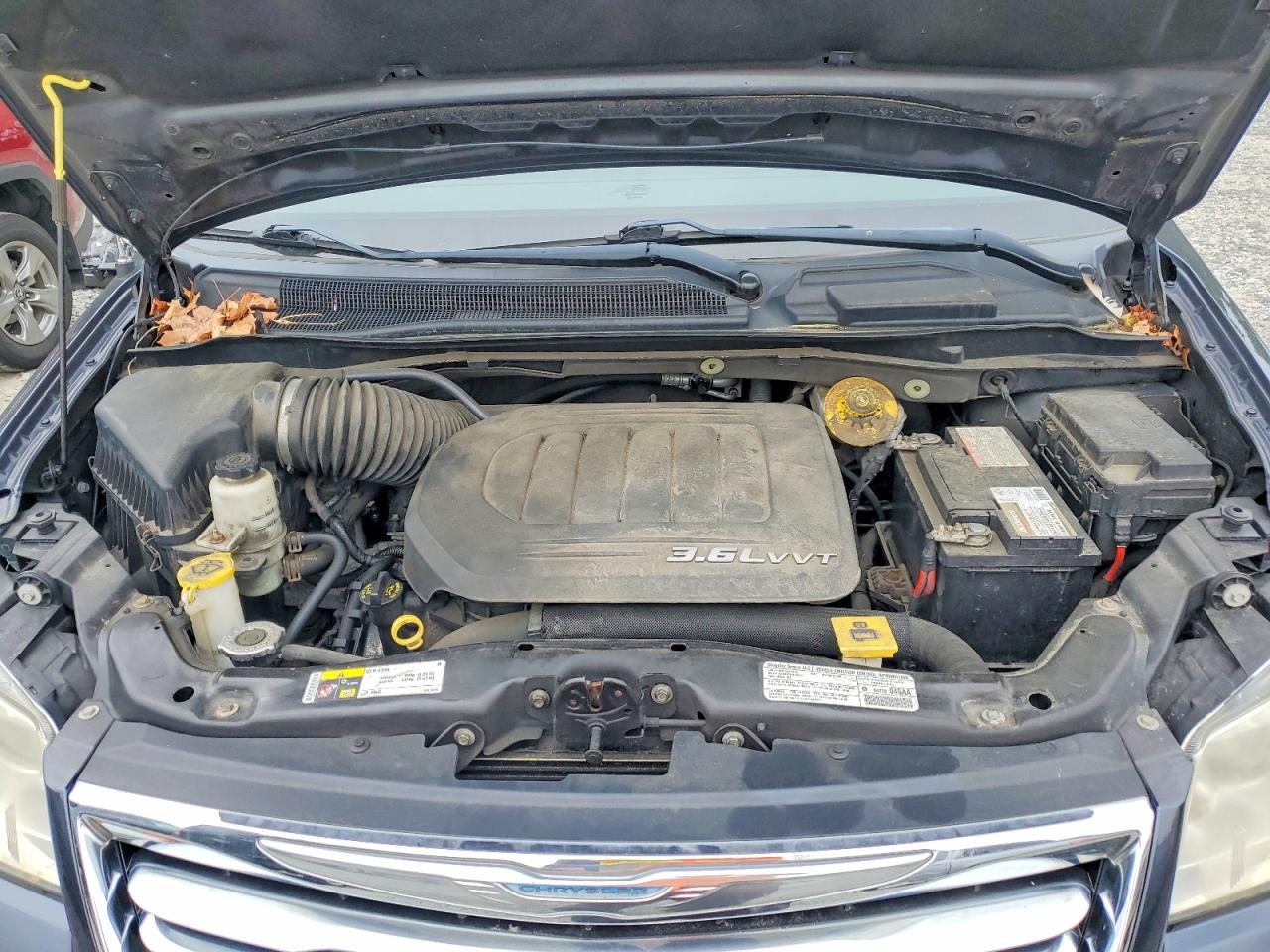 2013 Chrysler Town & Country Touring Blue vin: 2C4RC1BG5DR747636