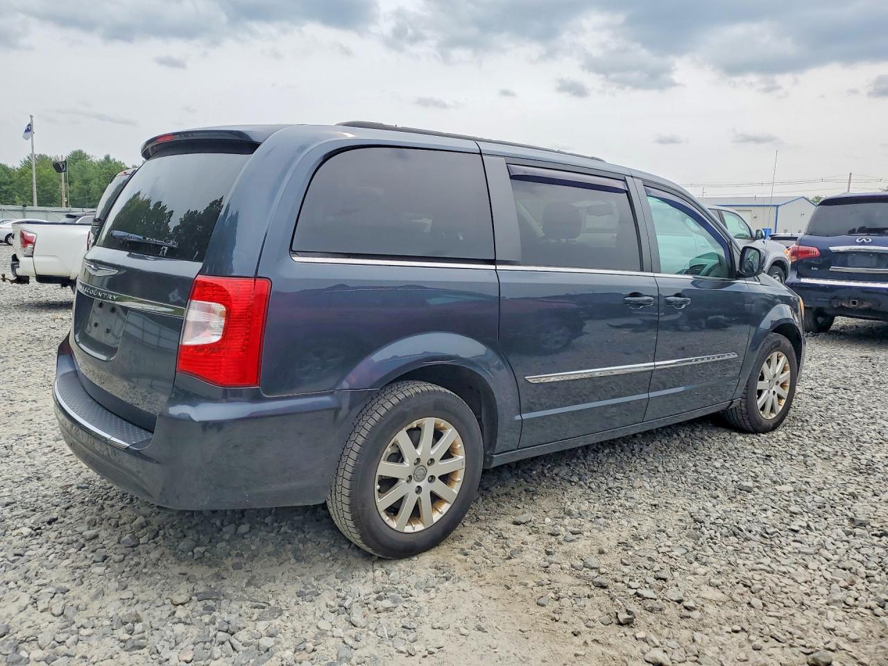 2013 Chrysler Town & Country Touring Blue vin: 2C4RC1BG5DR747636