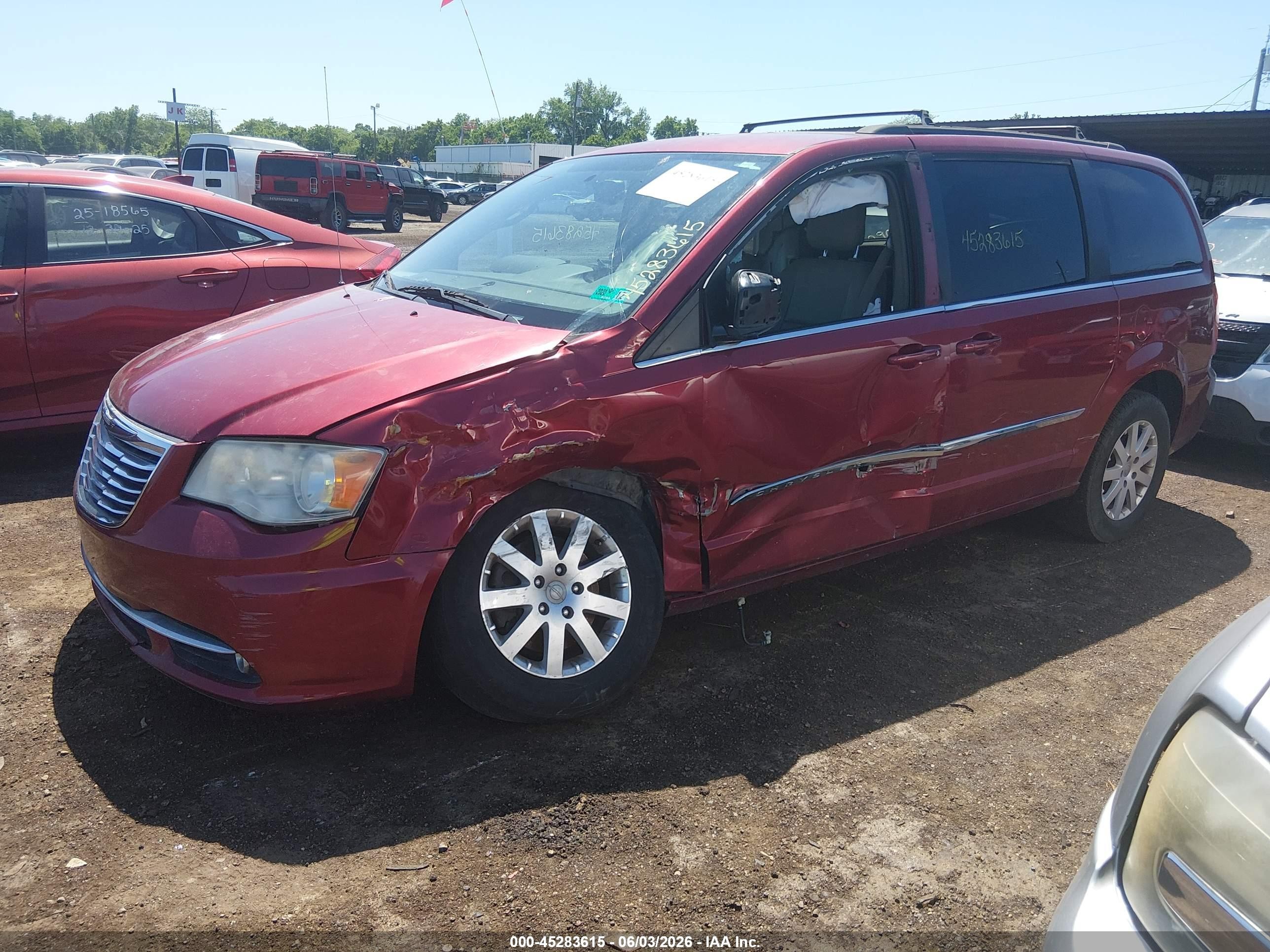 2014 Chrysler Town & Country Touring Red vin: 2C4RC1BG5ER115205